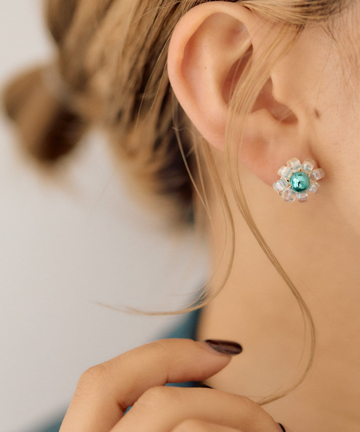 ear PAPILLONNER(イア パピヨネ) 《WEB限定》カラービーズフラワーピアス