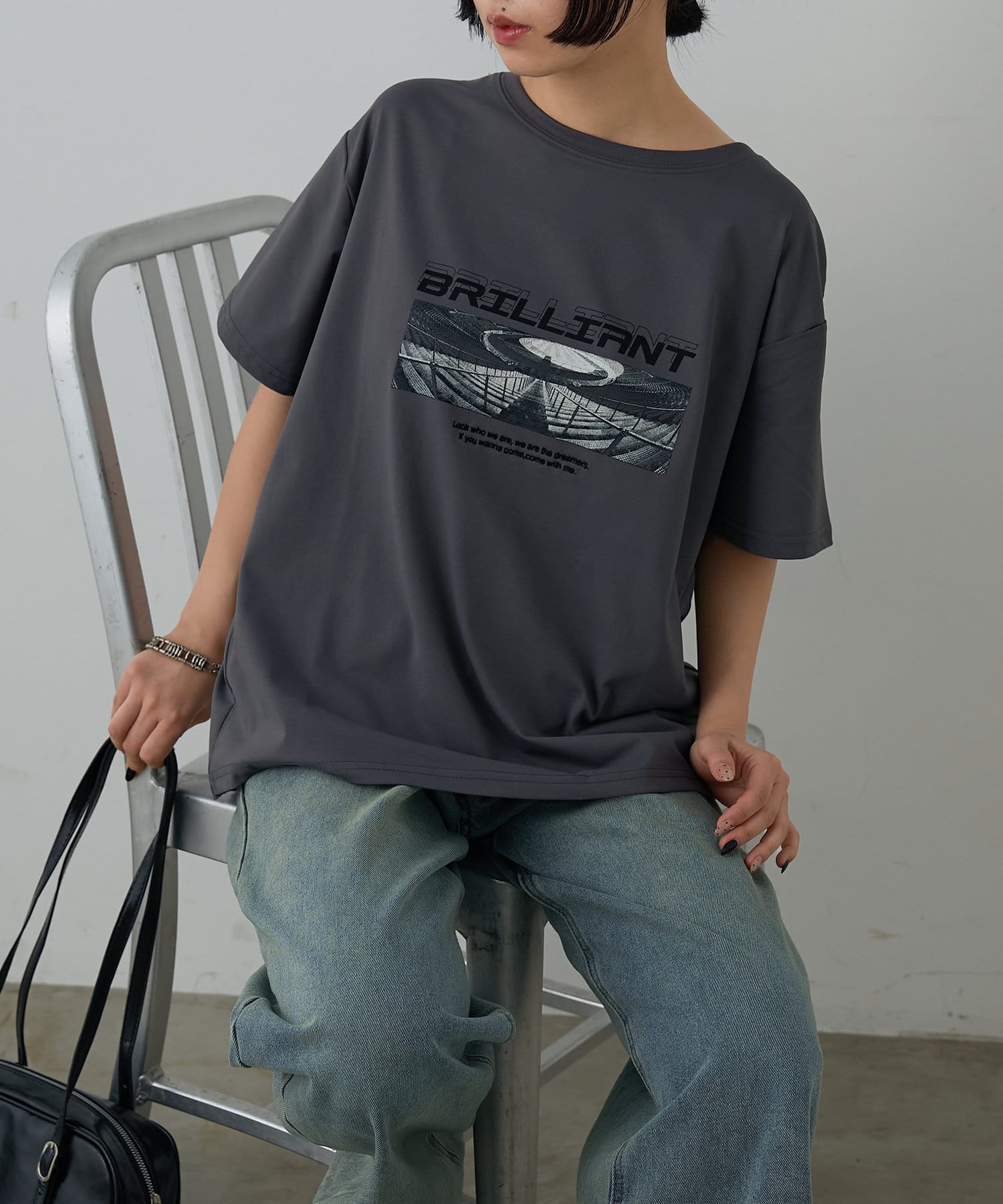 【2025SS】多機能フロントロゴプリントT【POINT】・着るだけで涼しい接触冷感素材・５つの機能が詰まった春夏万能アイテム・程よいサイズ感で、どんなアイテムとも相性抜群・サラッと肌触りがよく着心地