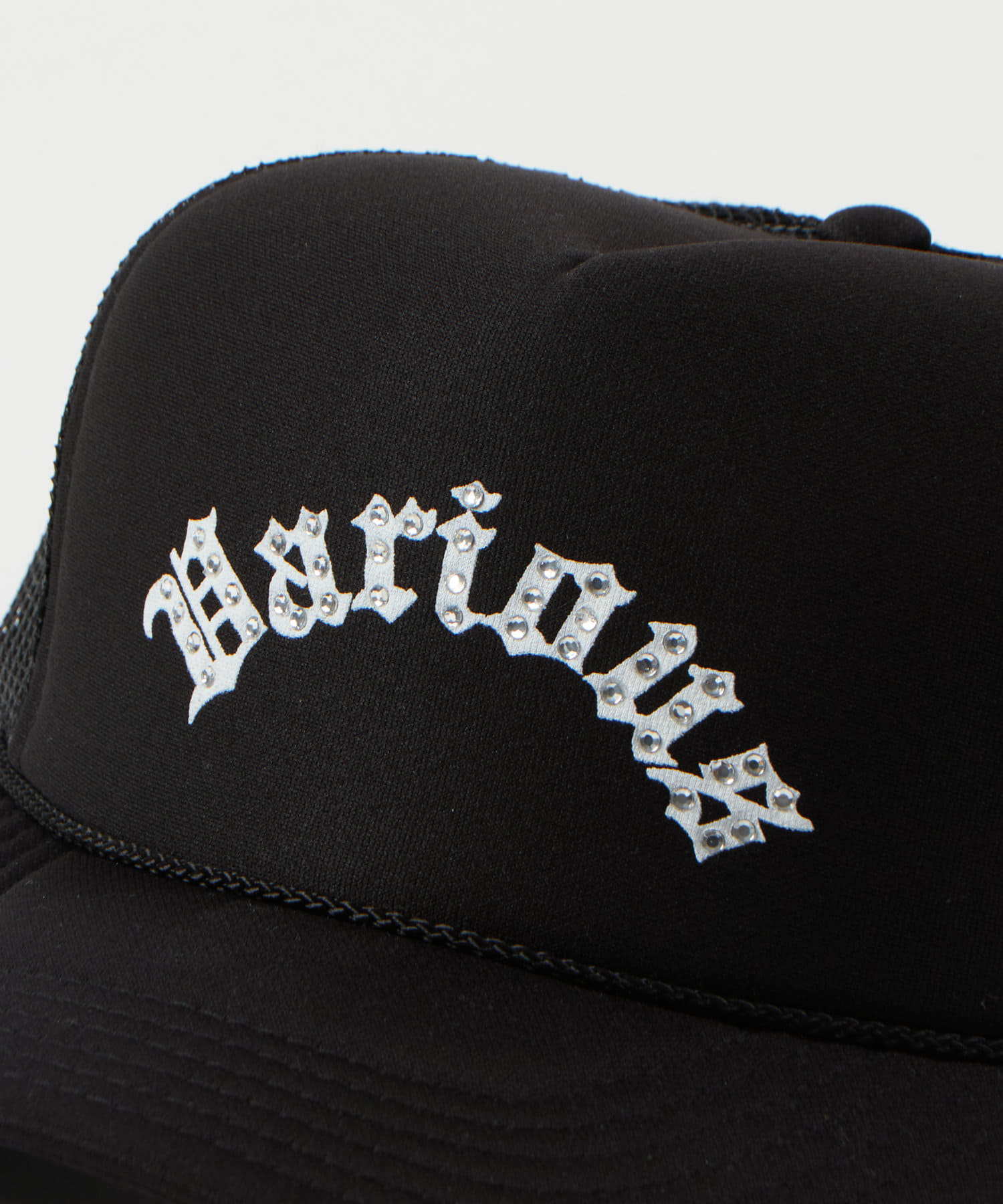 VARIOUSNOロゴプリントラインストーンメッシュCAP/OTTO(オットー