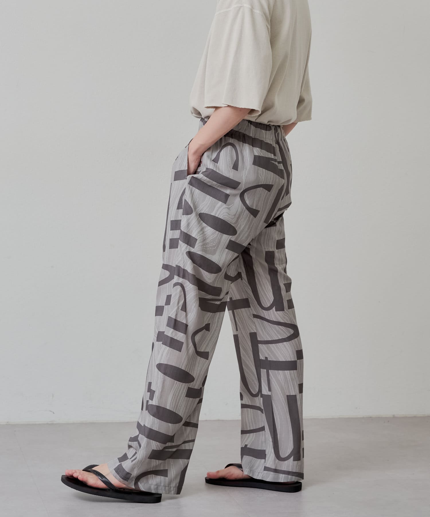 OUTLET(アウトレット) 【Kastane】【WHIMSIC】アブストラクトパターンプリントパンツ