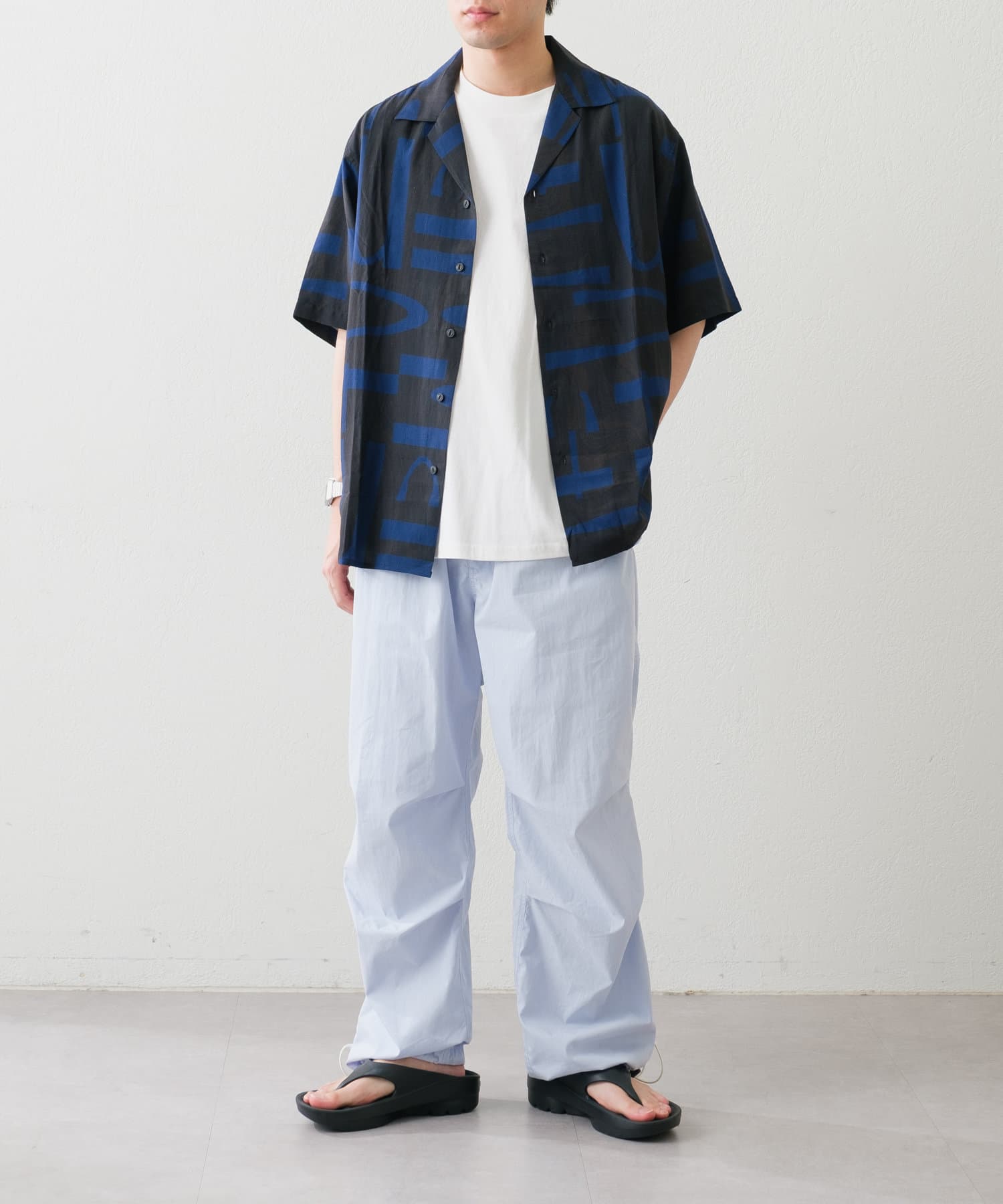 OUTLET(アウトレット) 【Kastane】【WHIMSIC】アブストラクトパターンプリントシャツ