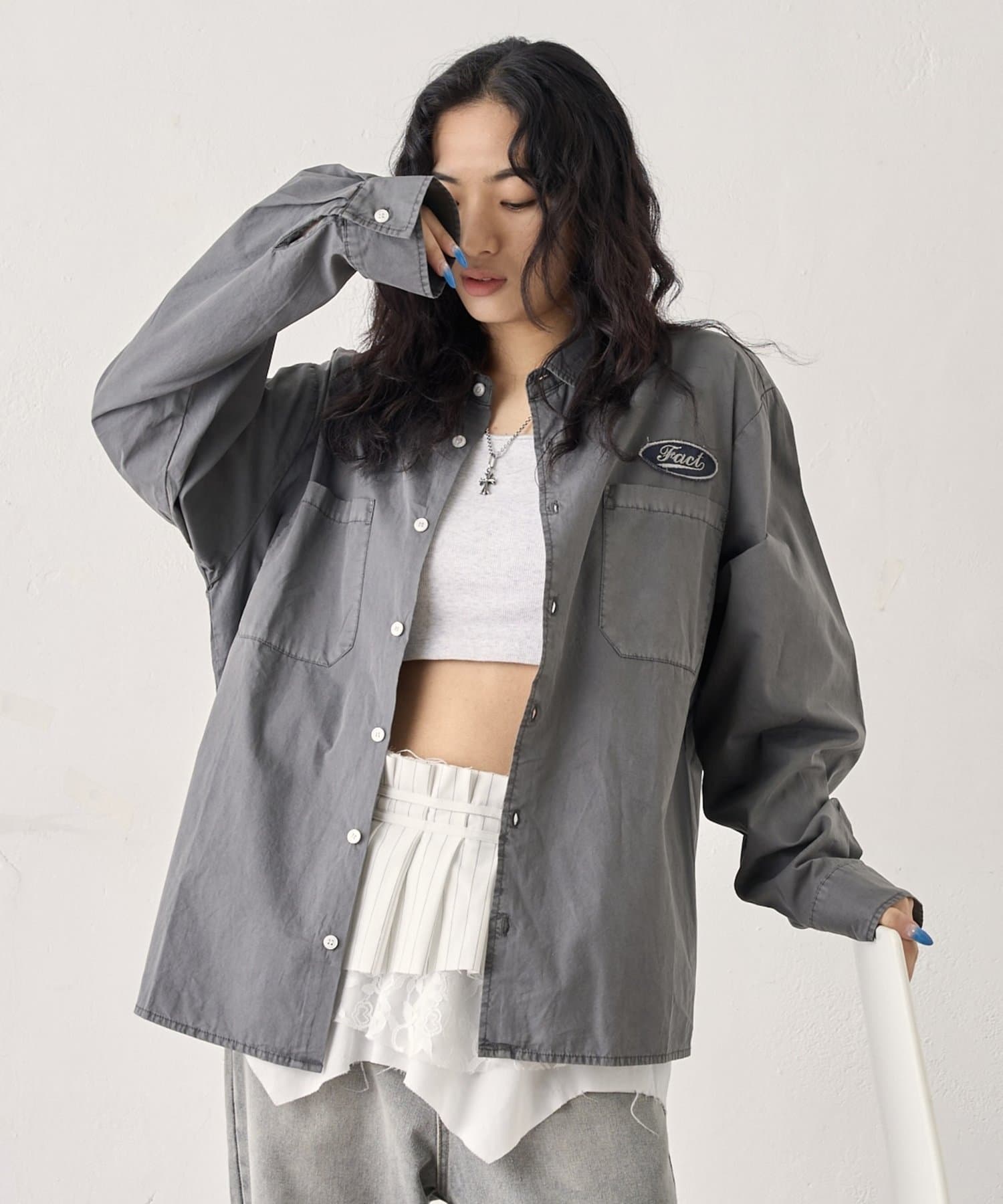 WHO’S WHO gallery(フーズフーギャラリー) 【UNISEX/ユニセックス】COOPER FACTロゴワッペンシャツ