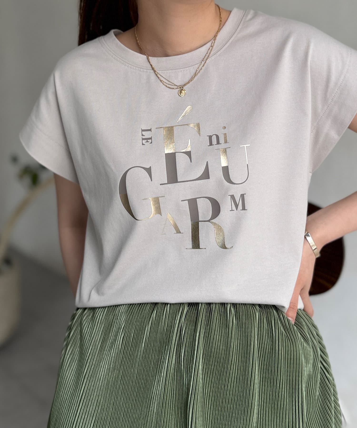 Chez toi(シェトワ) ランダムロゴフレンチスリーブT