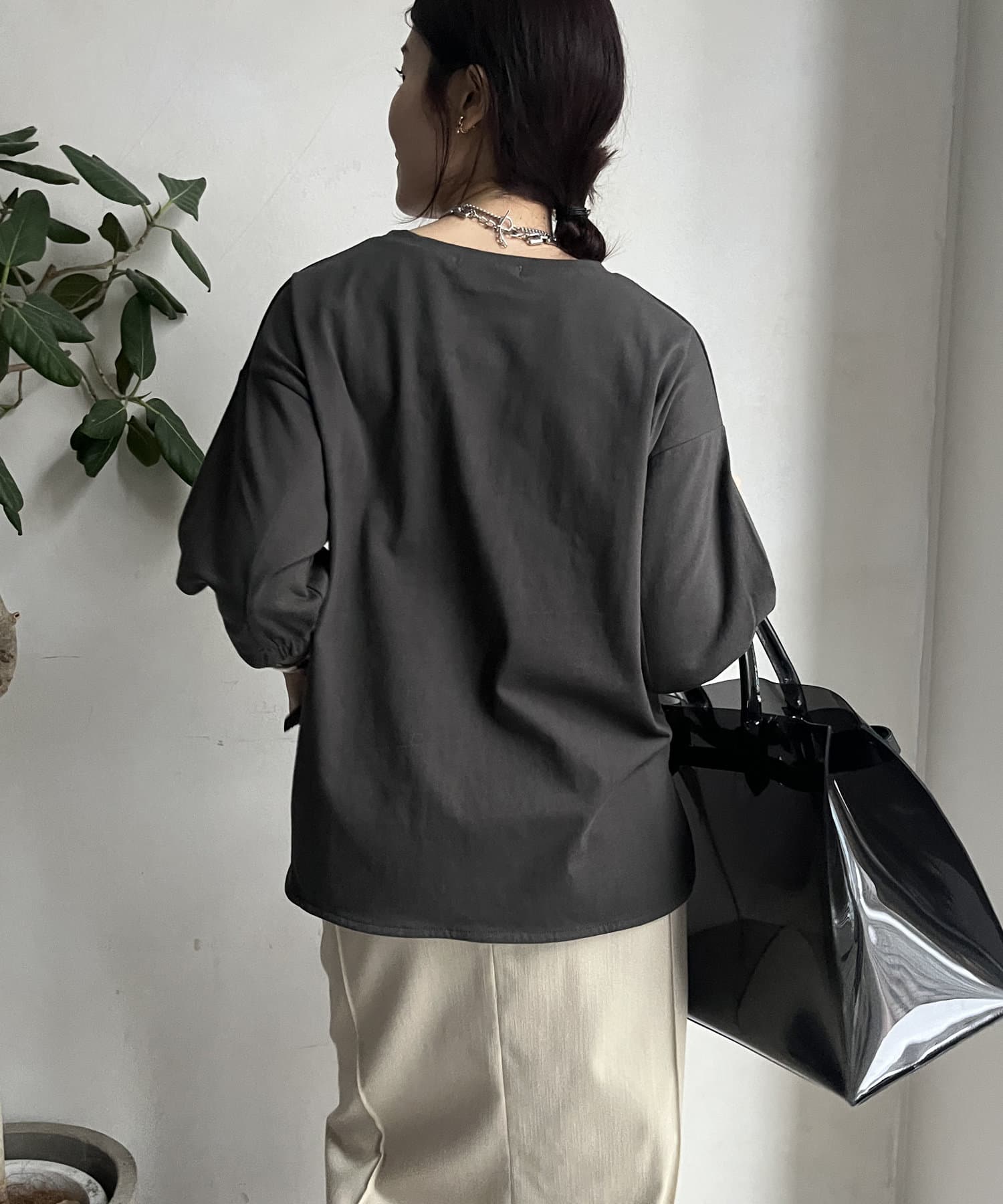 DOUDOU(ドゥドゥ) 【WEB限定】パールロゴ刺繍タックスリーブプルオーバー