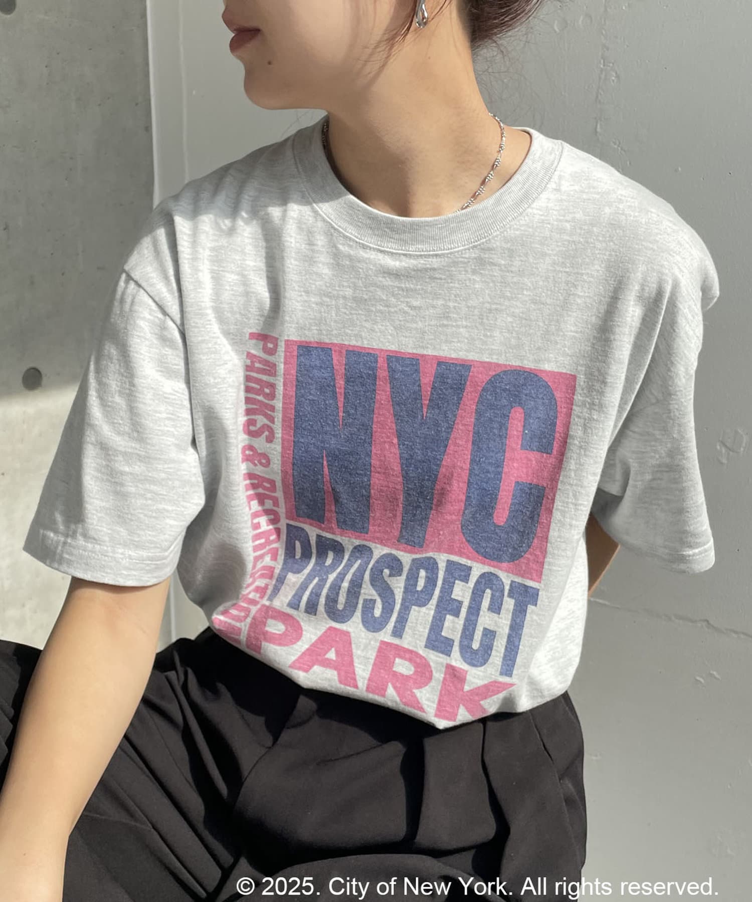 CAPRICIEUX LE'MAGE(カプリシュレマージュ) レディース 〈GOOD ROCK SPEED〉NYC BOXロゴTシャツ グレー