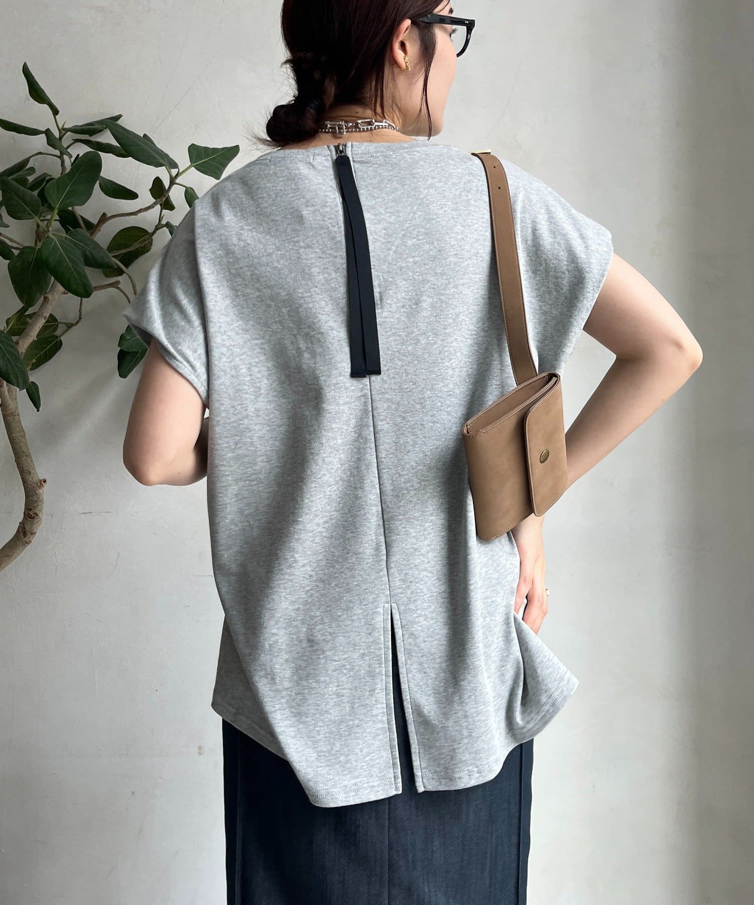 DOUDOU(ドゥドゥ) 【WEB限定】バックジップフォトプリントTEE
