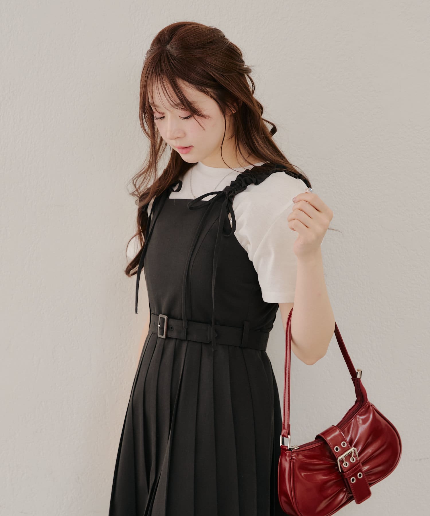 NICE CLAUP / OLIVE des OLIVE OUTLET(ナイスクラップ  / オリーブ デ オリーブ アウトレット) 肩ひもフリルプリーツジャンスカ