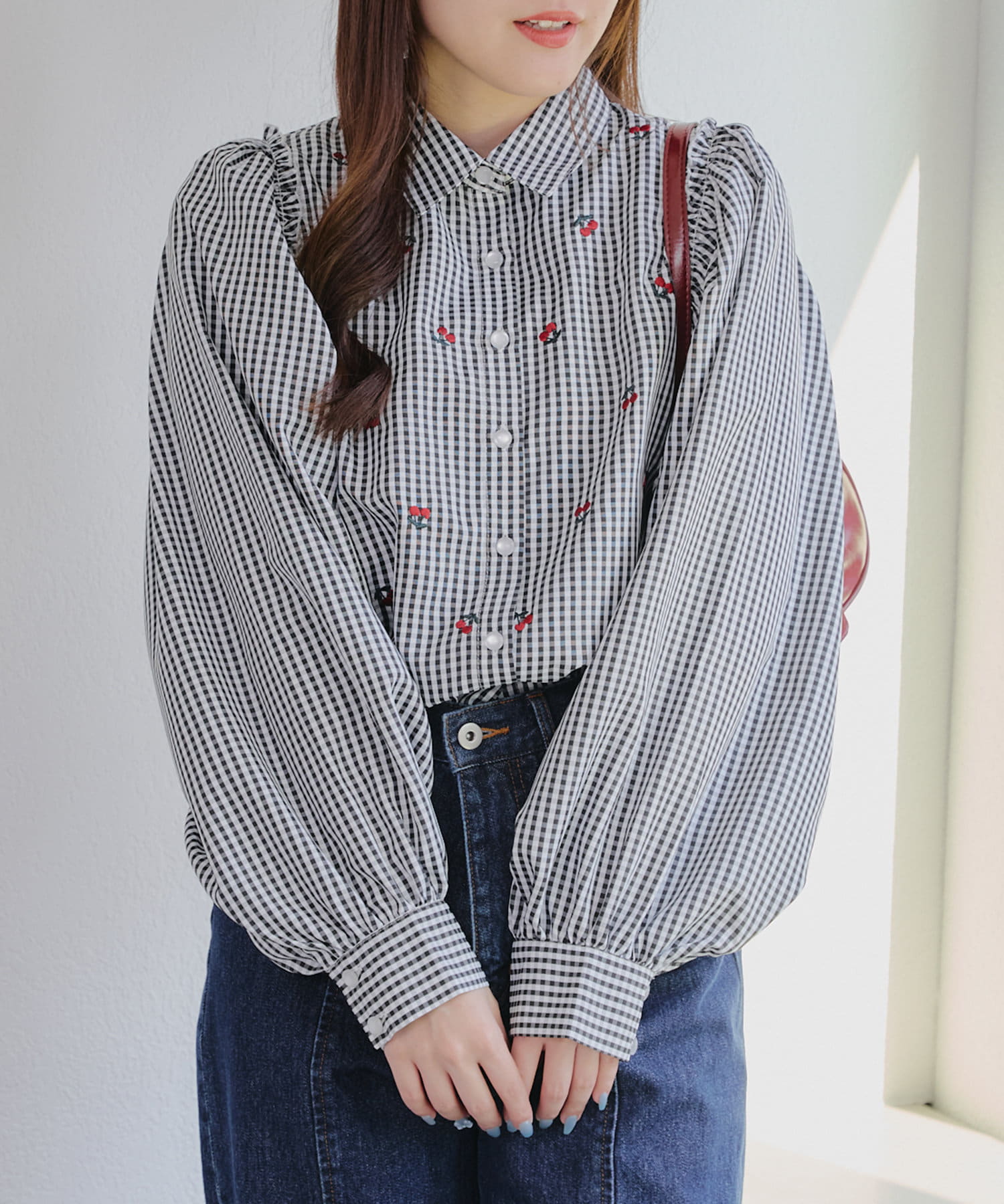 NICE CLAUP / OLIVE des OLIVE OUTLET(ナイスクラップ  / オリーブ デ オリーブ アウトレット) 【春の新作】チェリー刺しゅうブラウス