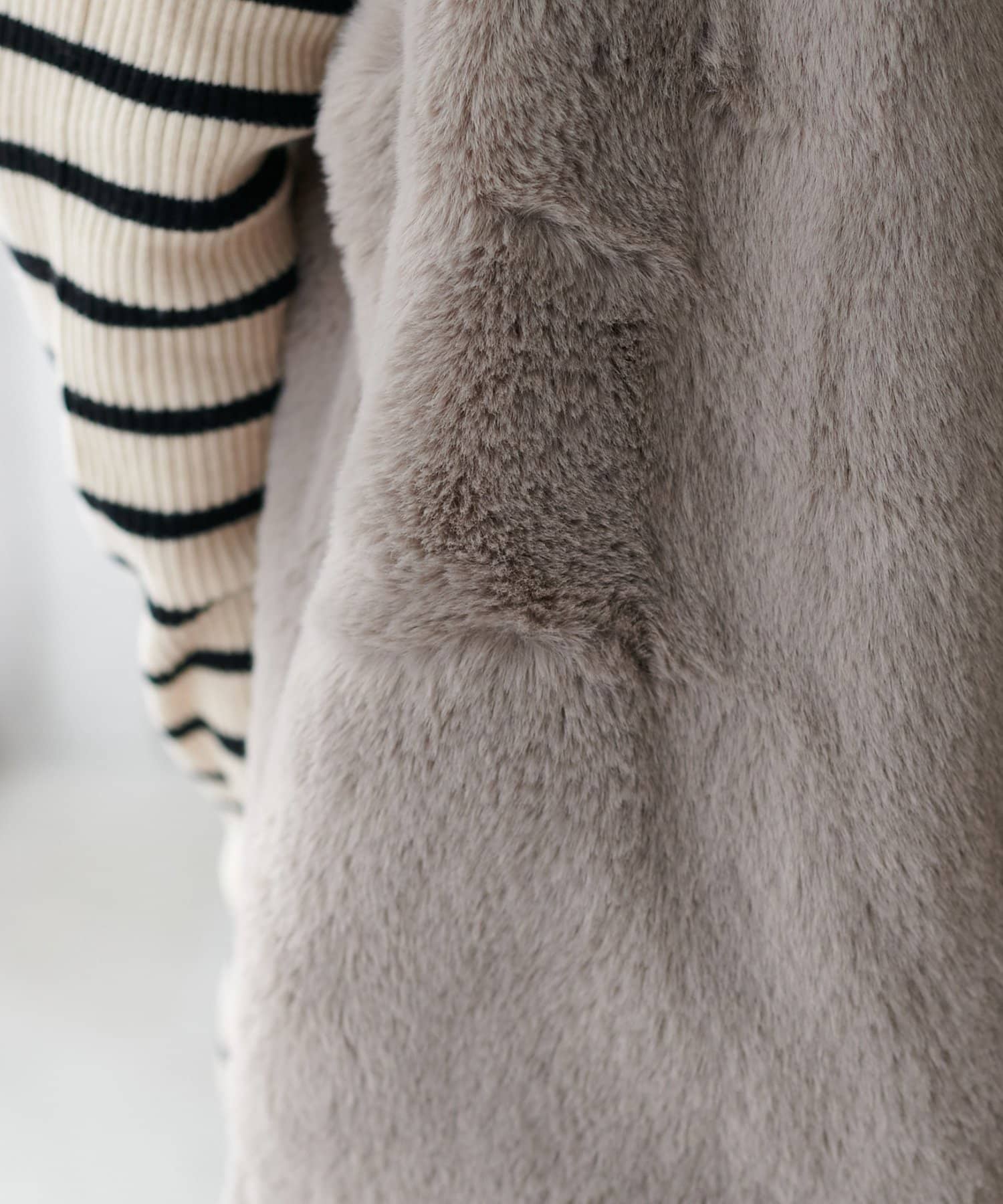 DISCOAT(ディスコート) 【WEB限定】フェイクファーロングベスト