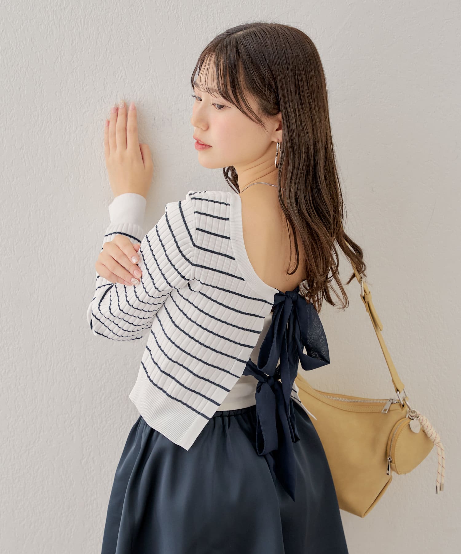 Chico リボン付きネイビー五分袖ニット Chico】バック開きリボンリブニット | OUTLET(アウトレット