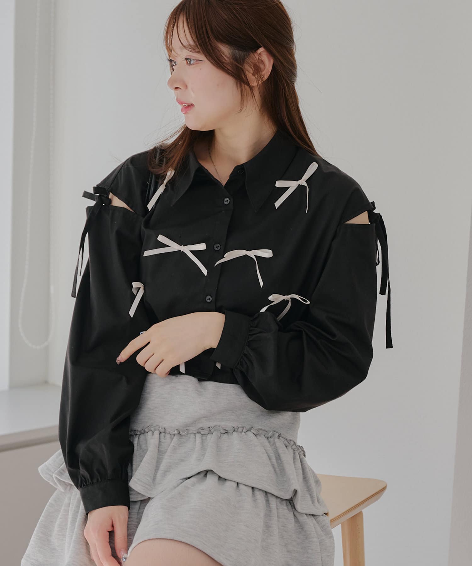 NICE CLAUP / OLIVE des OLIVE OUTLET(ナイスクラップ  / オリーブ デ オリーブ アウトレット) 【RMAF】【MARCHES】肩あきリボン短丈シャツ