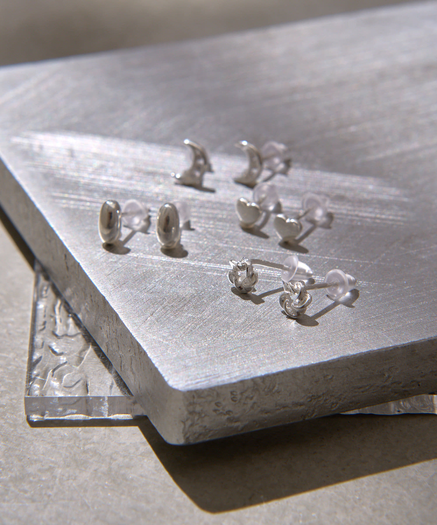 Lattice(ラティス) ＜silver925＞ムーンピアス