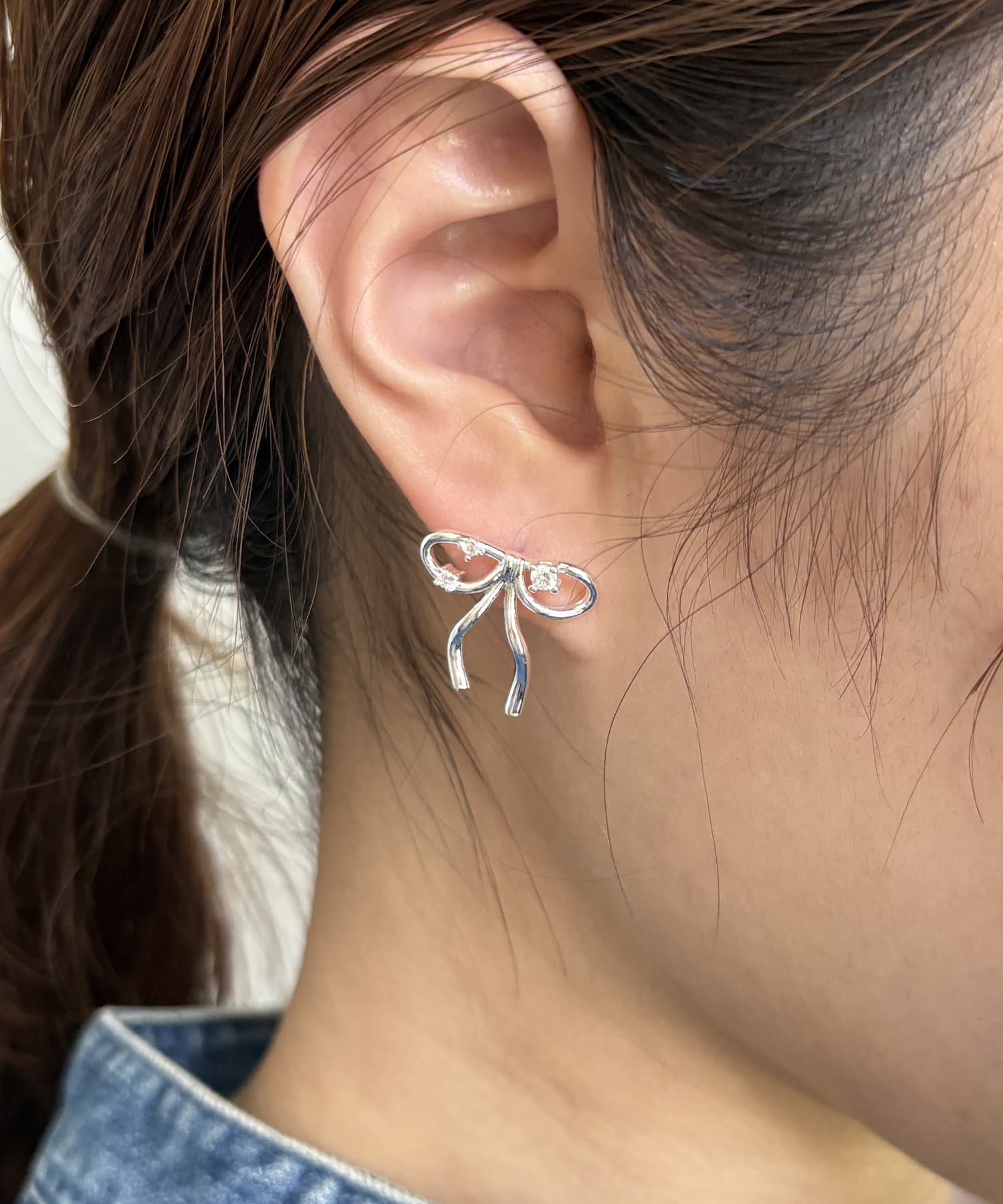 Lattice(ラティス) 【ホワイトメタル】ビジューリボンピアス