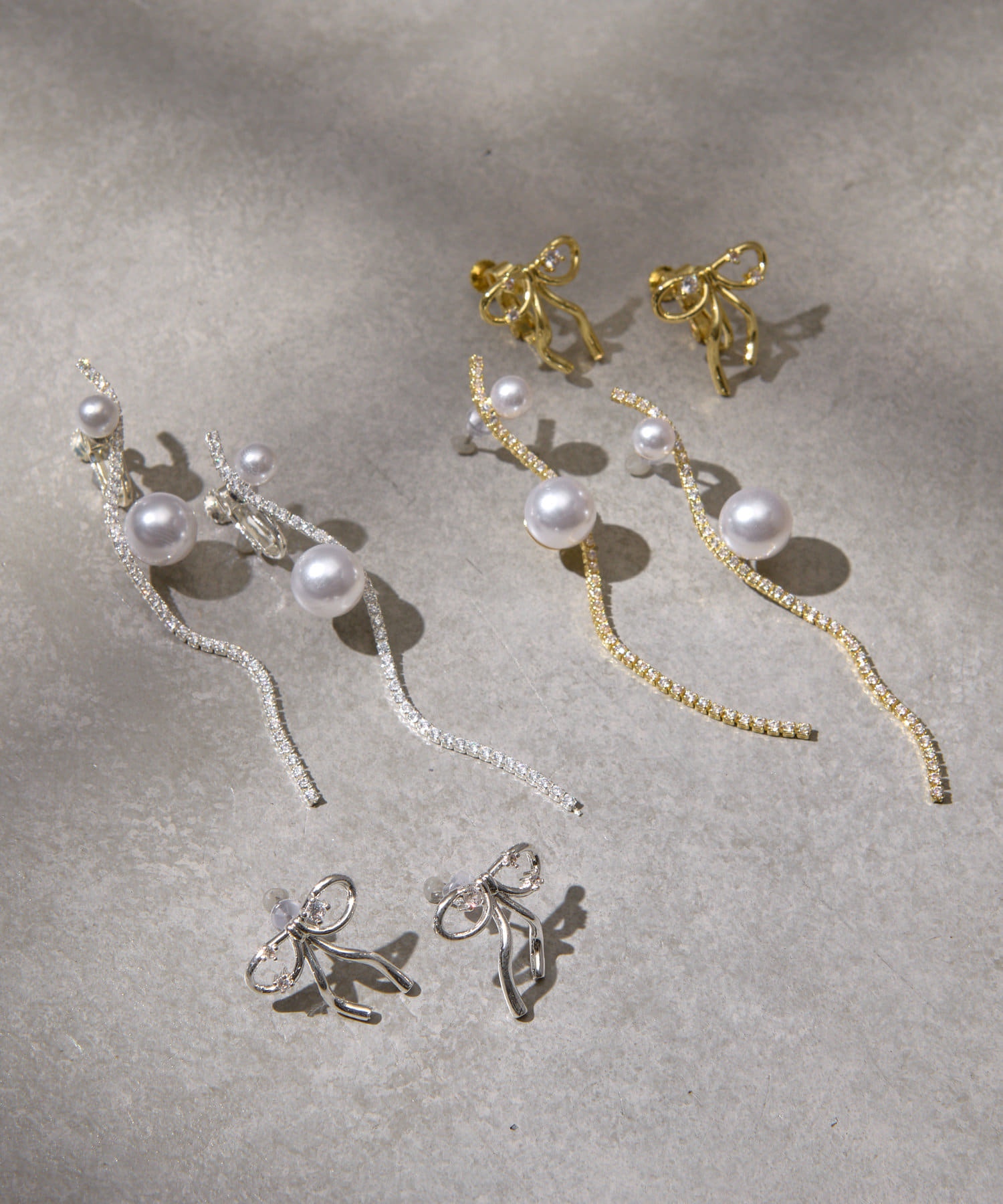 Lattice(ラティス) 【ホワイトメタル】ビジューリボンピアス