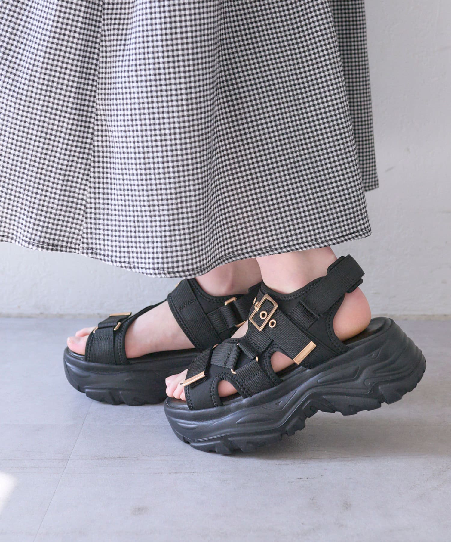 OLIVE des OLIVE(オリーブ デ オリーブ) 【S/M/Lサイズ展開】バックル付きスポーツサンダル