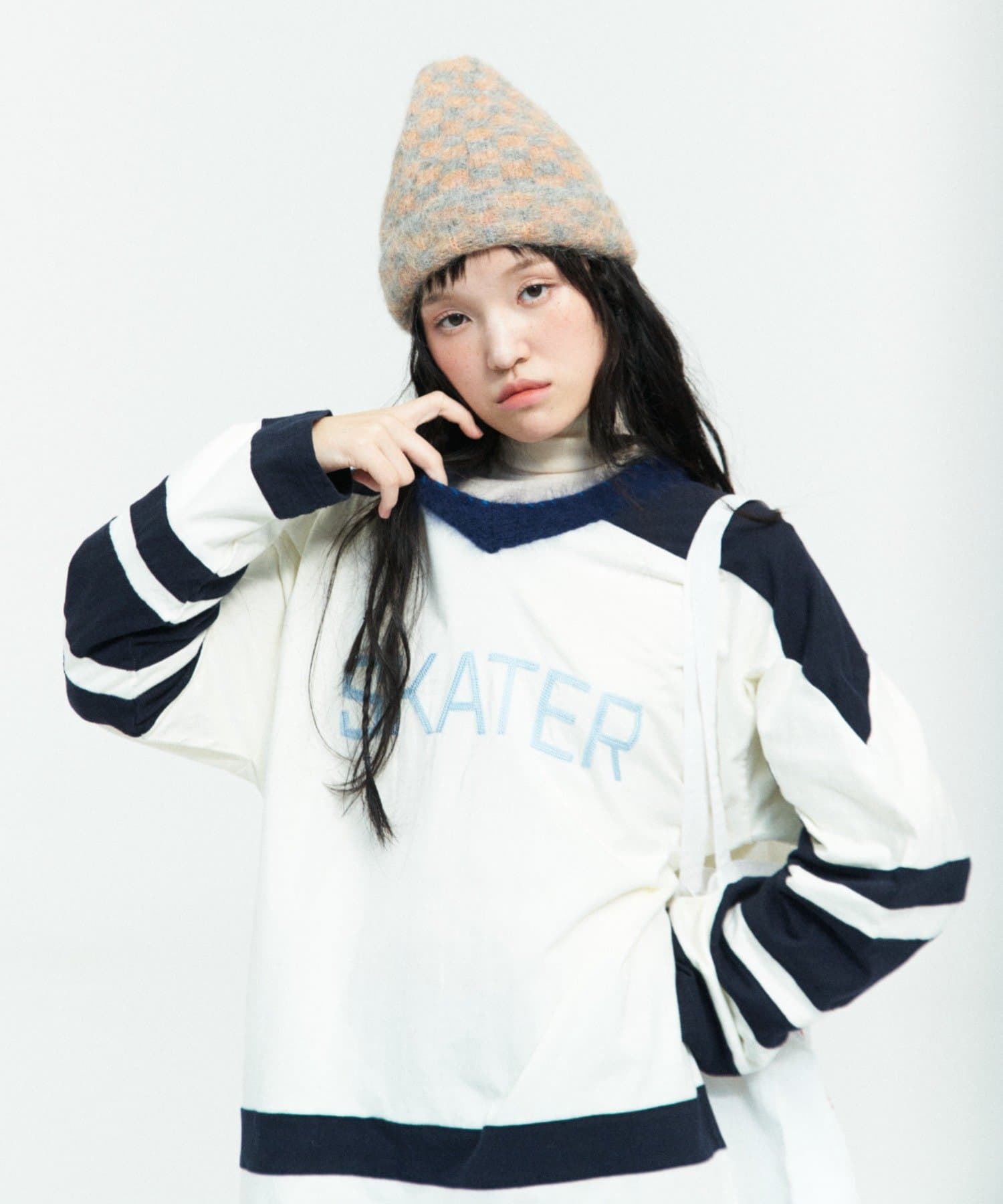 ear PAPILLONNER(イア パピヨネ) レディース 【MISU A BARBE(ミスアバルブ）】SKIER/SKATER TOP/ロゴトップス ネイビー