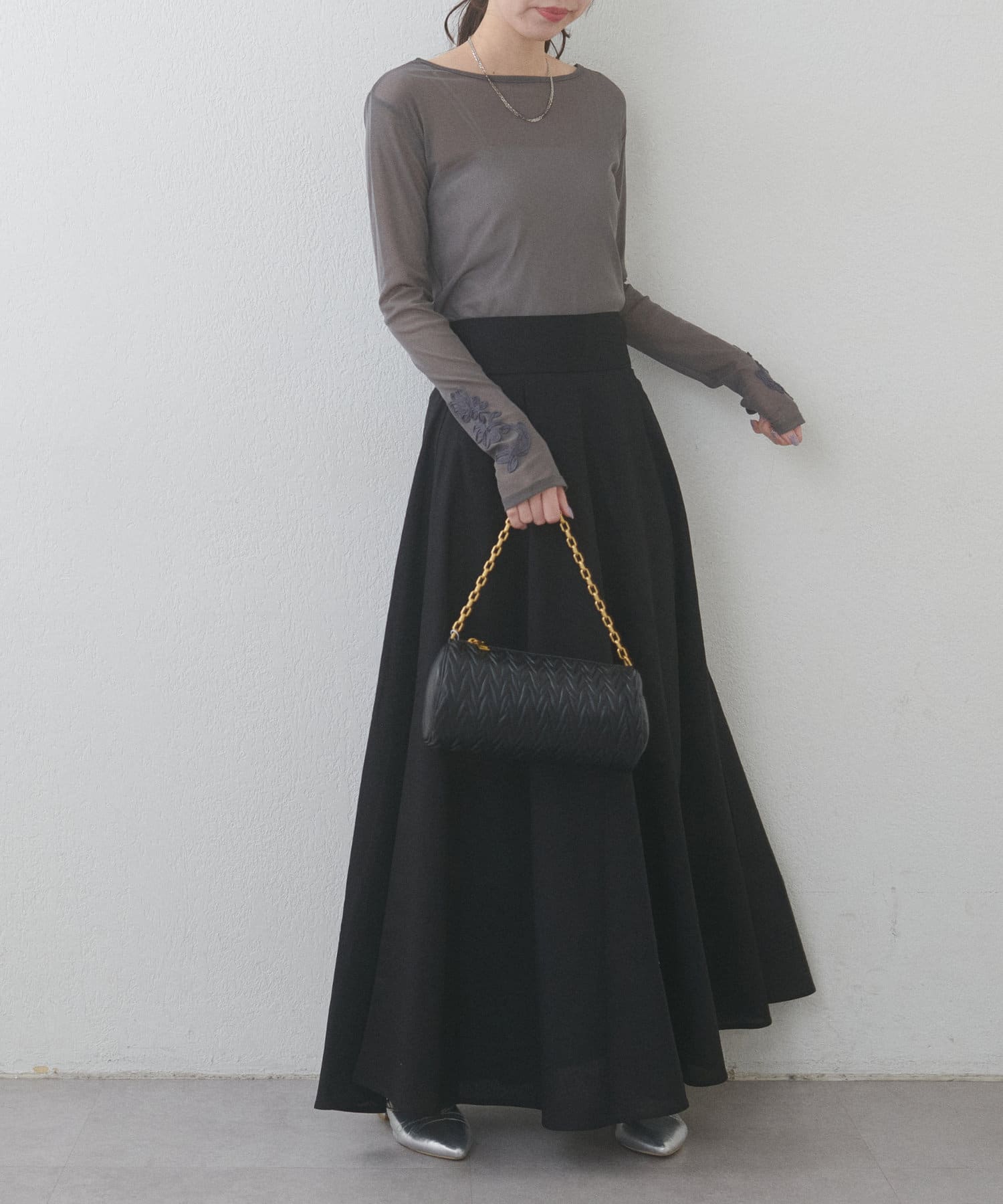 natural couture(ナチュラルクチュール) ネットチュール配色柄刺繍プルオーバー