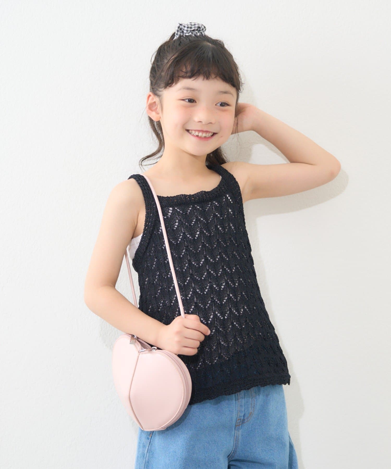 おしゃれレイヤードコーデが叶う♩夏のお出かけにぴったりなキャミタンク■デザイン大人っぽい透かし編みタンクが登場。柔らかい素材なので、ストレスフリーな着心地を実現。程よく体にフィットするサイズ感で、動き