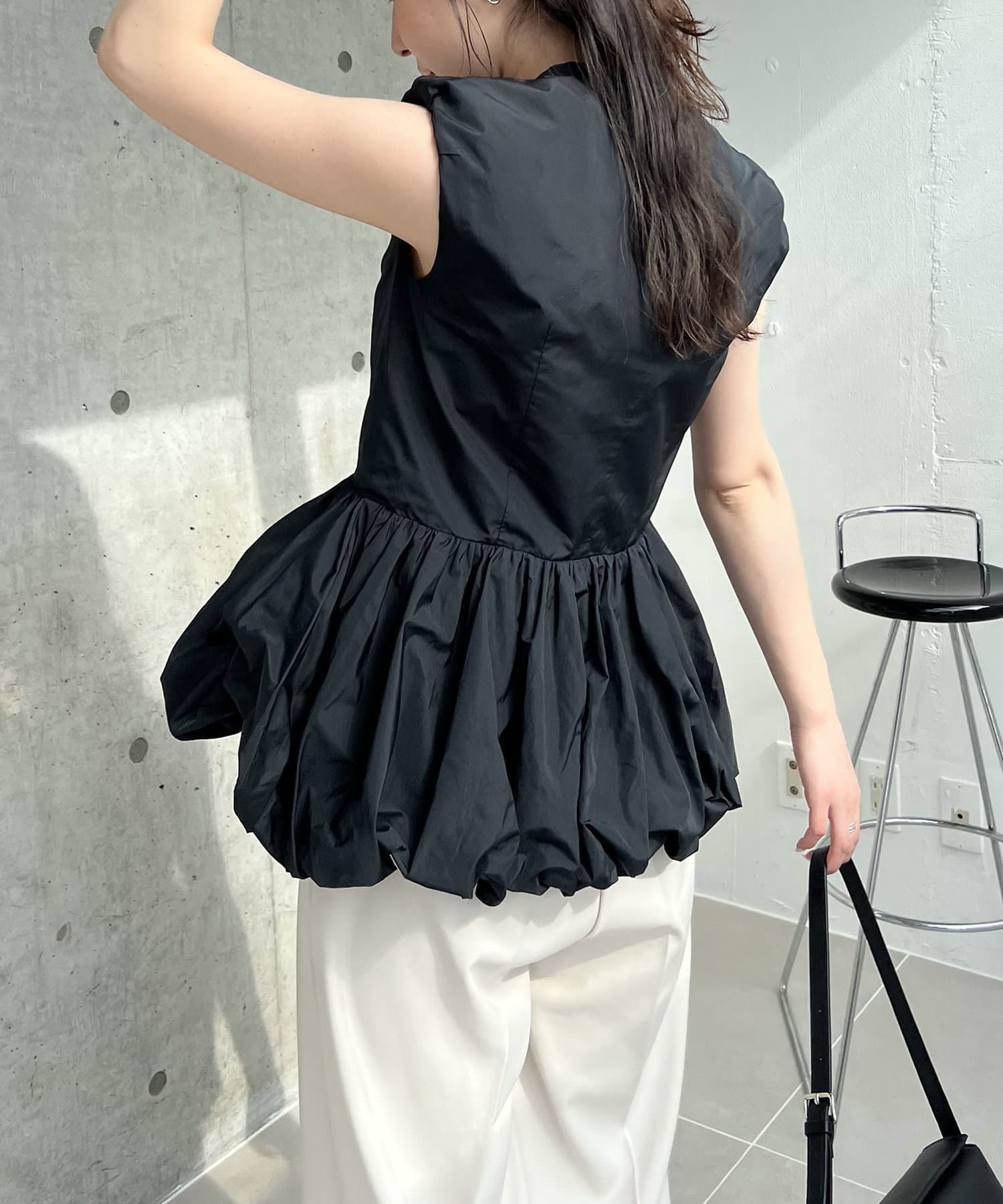 CAPRICIEUX LE'MAGE(カプリシュレマージュ) 〈VERSEAU/ヴェルソー〉バルーンペプラムシャツ