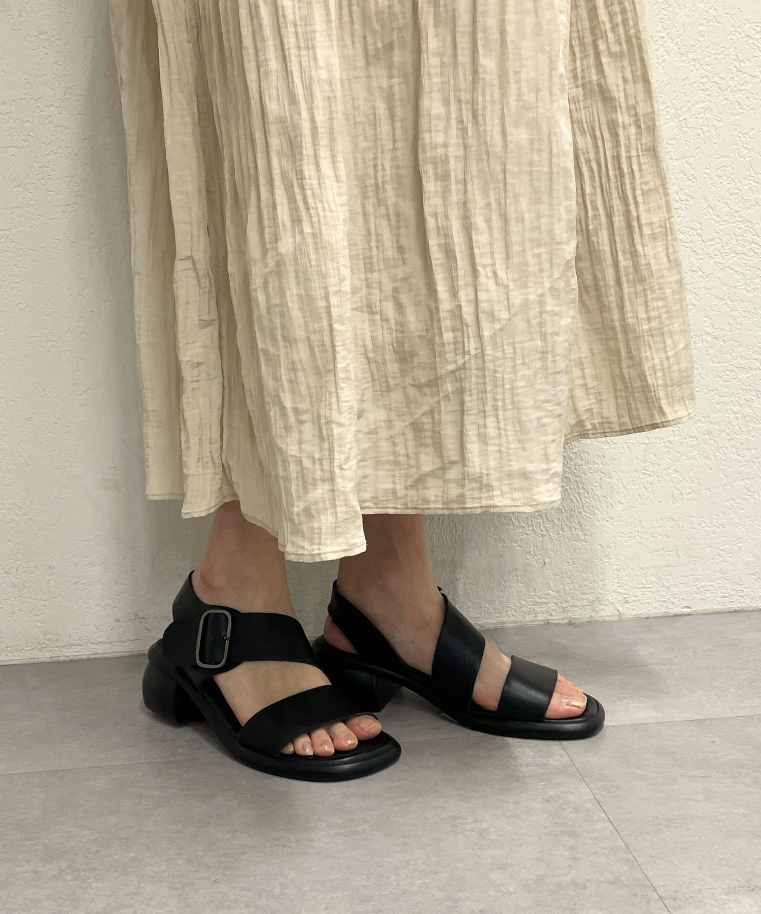 Omekashi(オメカシ) ワイドストラップサンダル