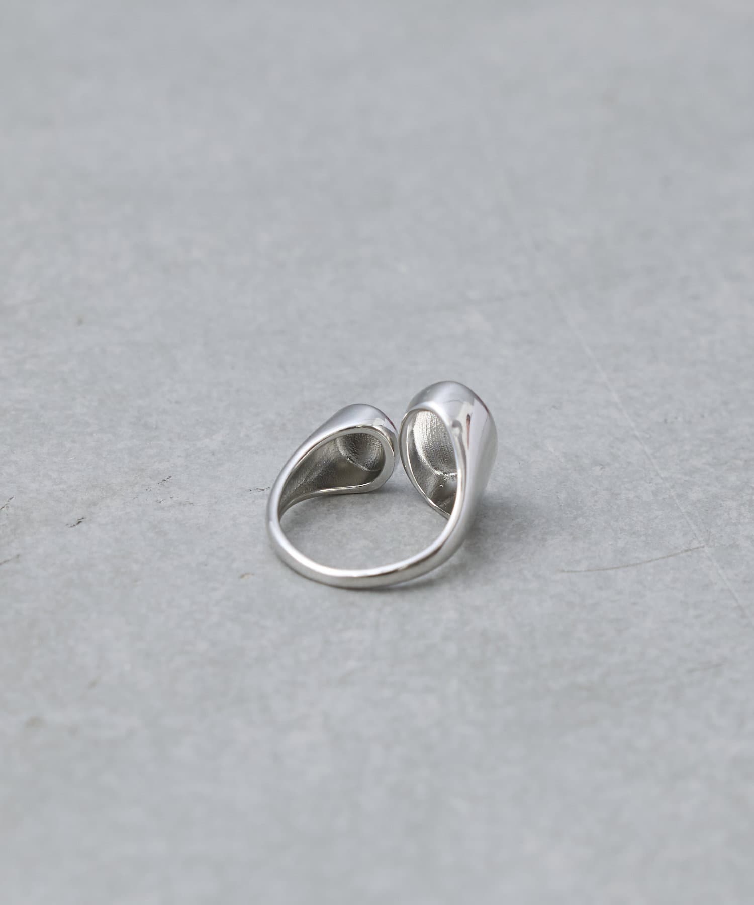 BIRTHDAY BAR(バースデイバー) oval ring  オーバルリング