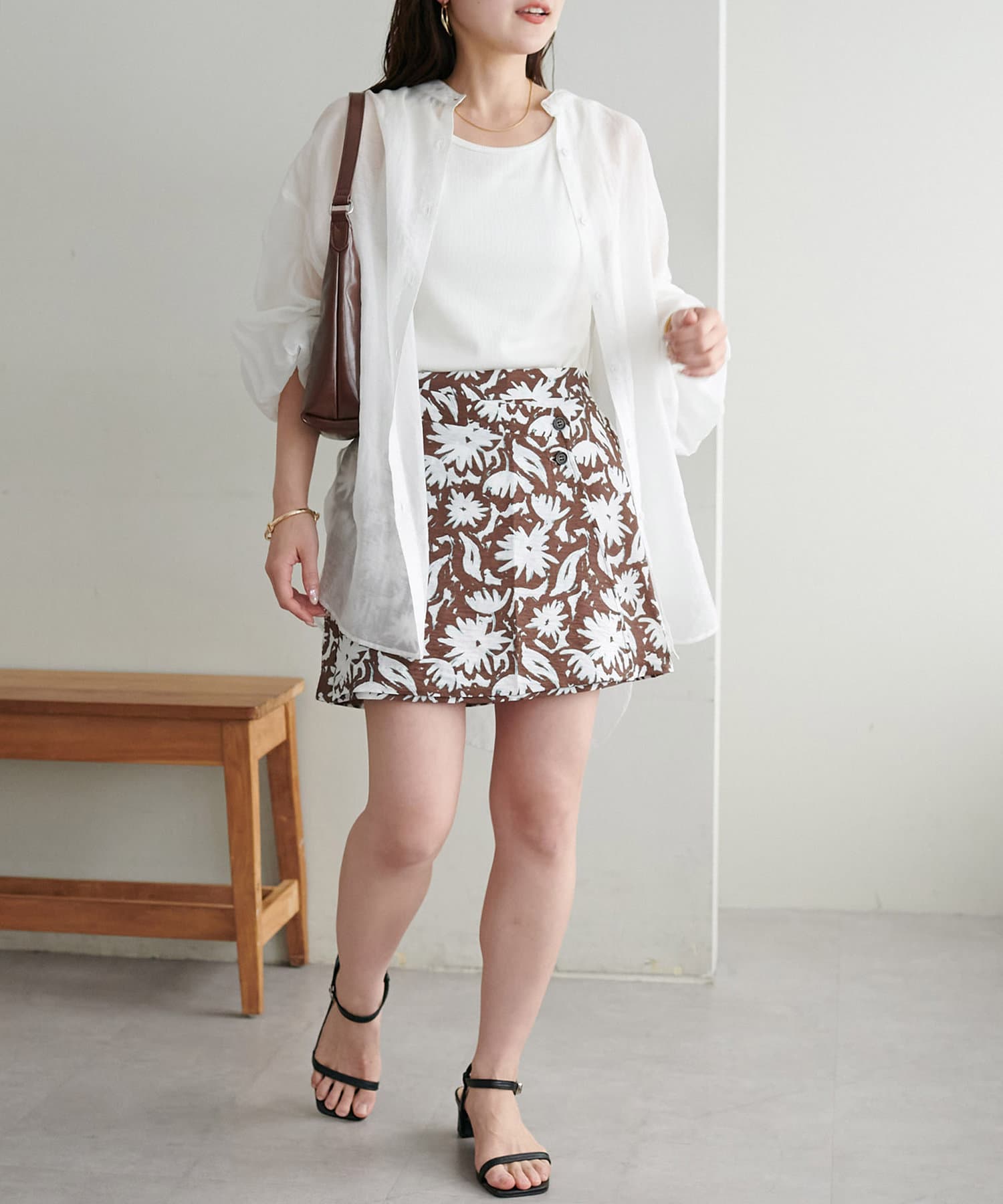 OUTLET(アウトレット) 【Discoat】フラワープリントラップミニスカート