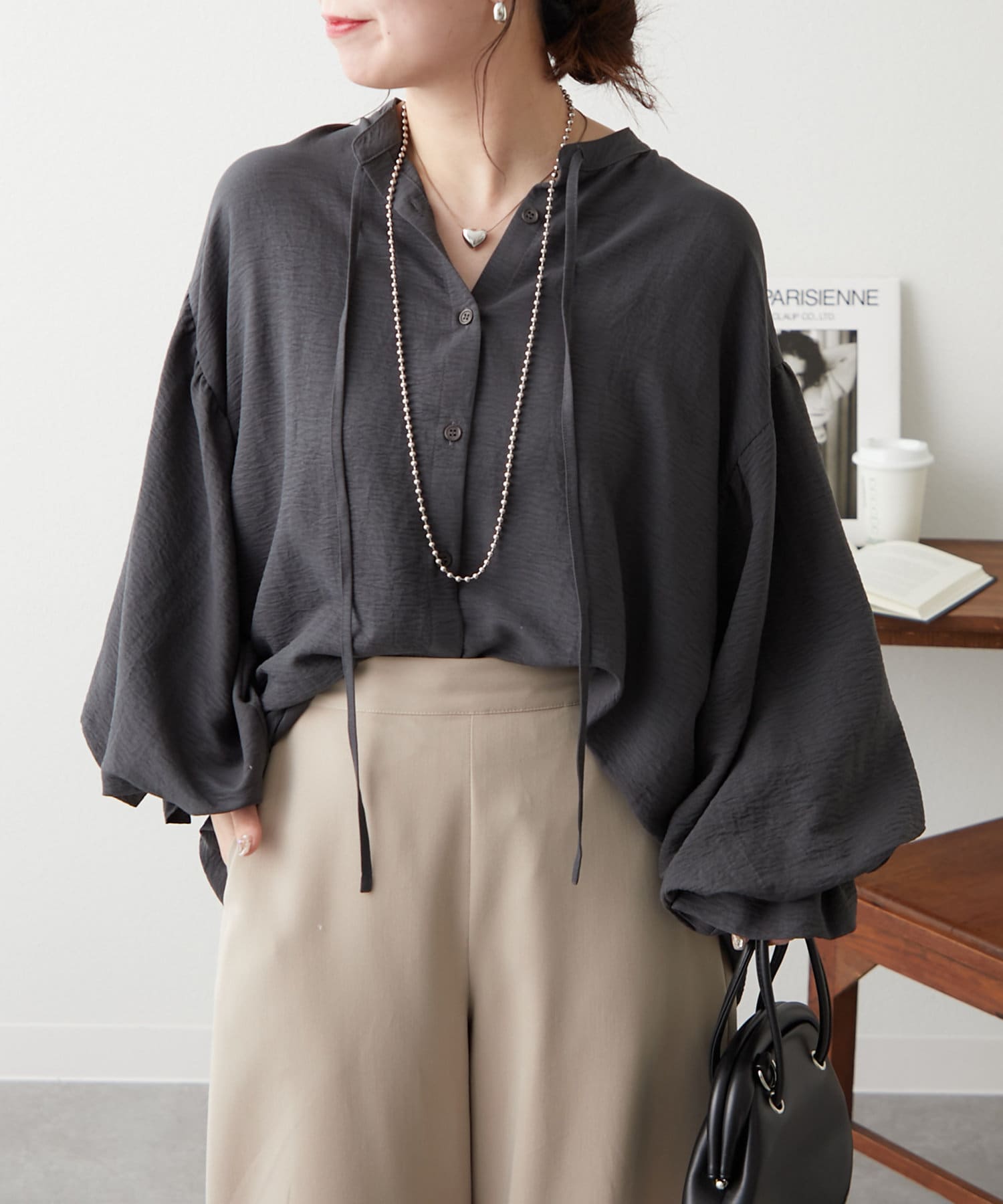 Remind me and forever(リマインドミーアンドフォーエバー) 体型カバーにも◎、スキッパー2枚袖ブラウス