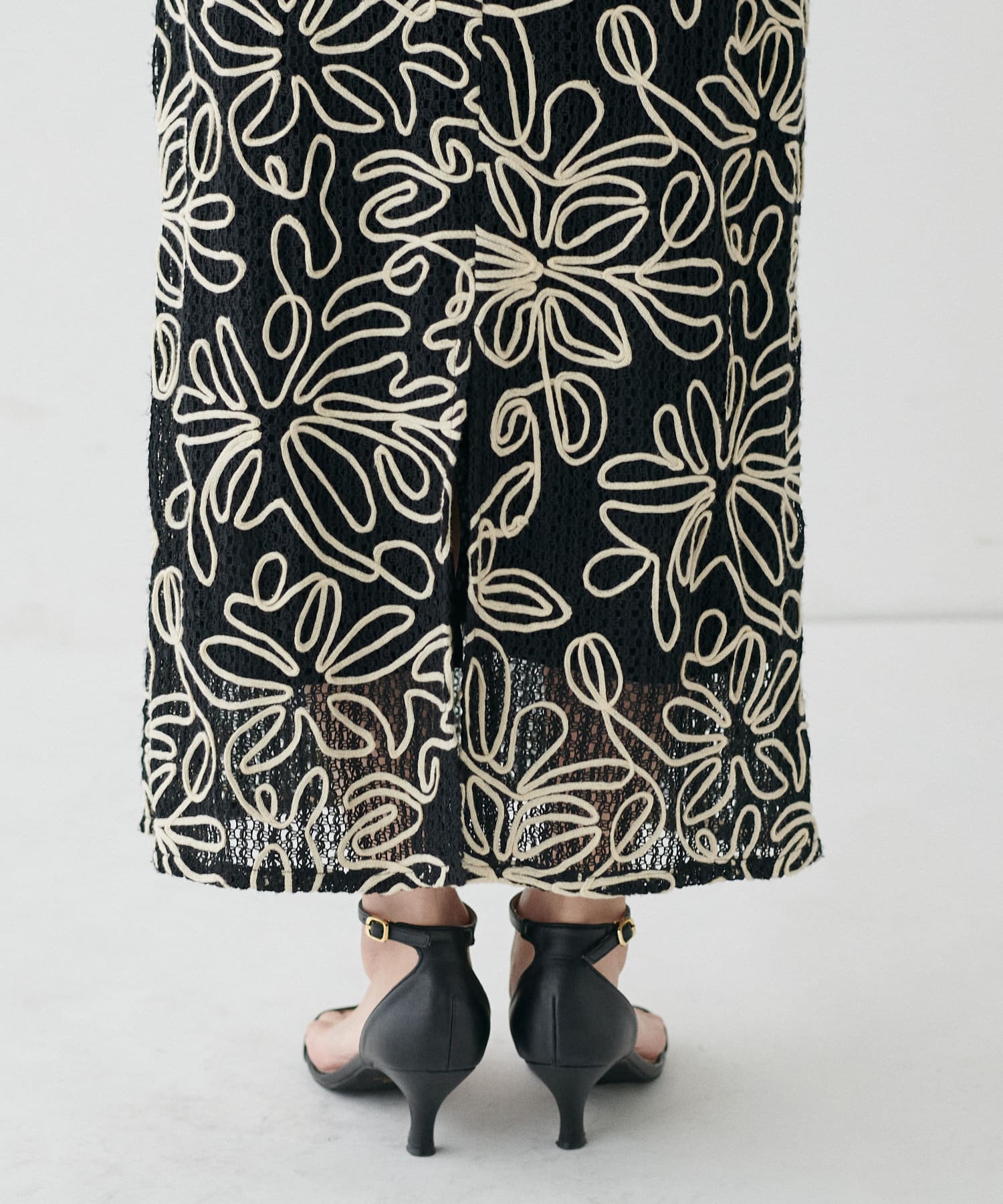 LARUTA(ラルータ) 【Web限定】コード刺繍レーススカート