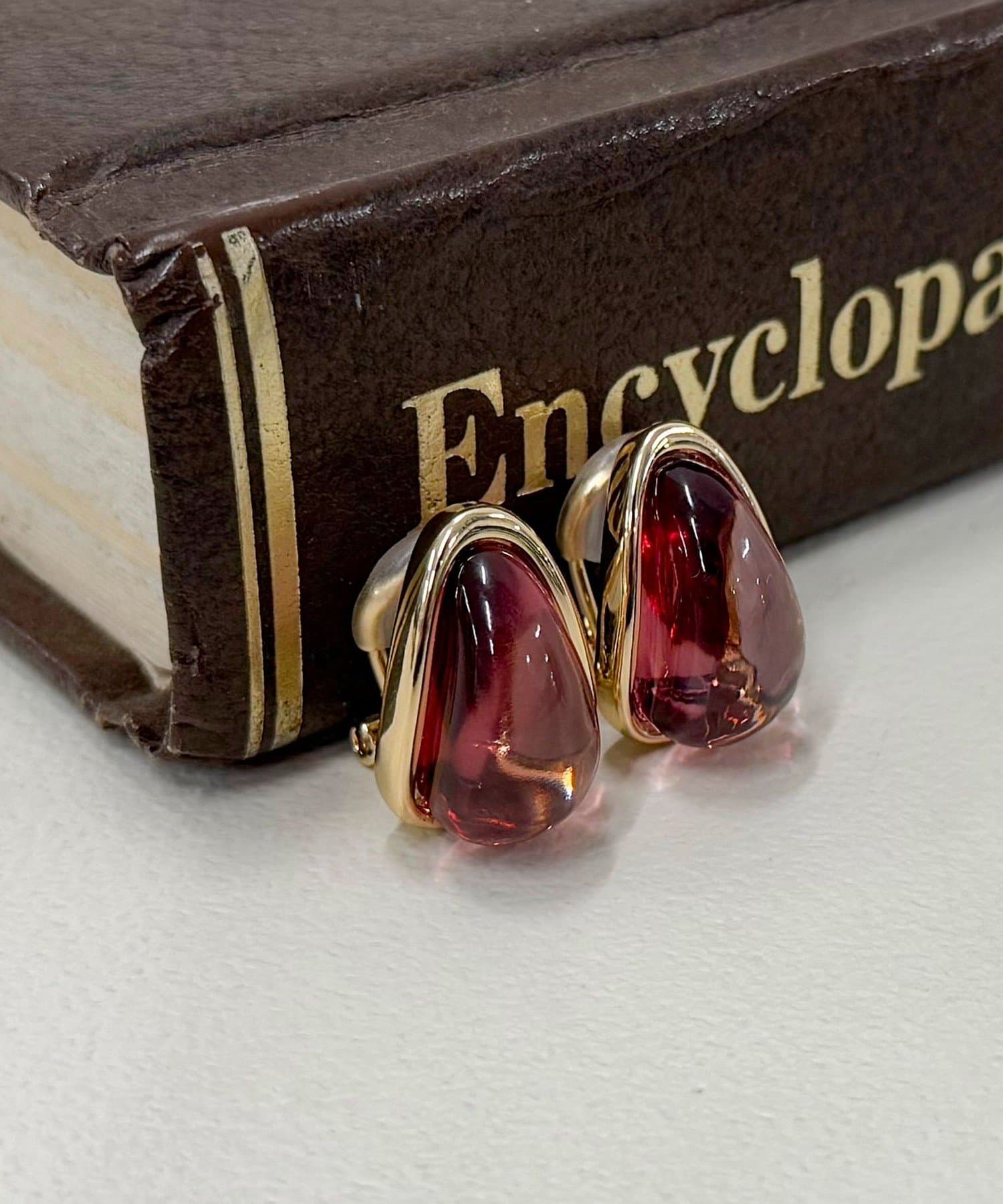 FREDY & GLOSTER(フレディ アンド グロスター) クリアカラードロップイヤリング