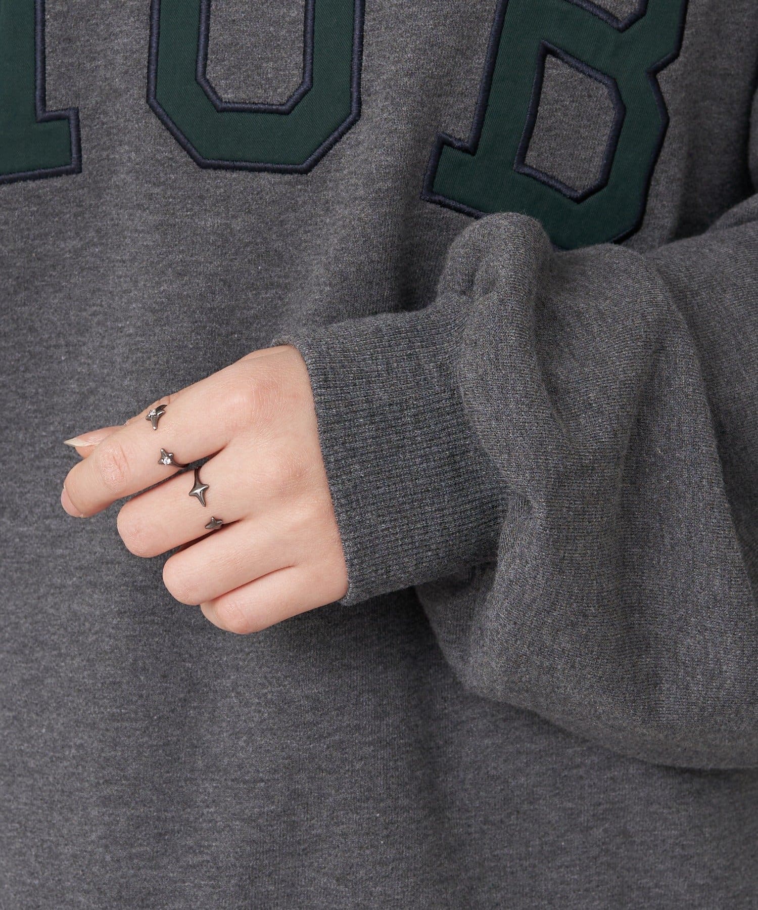 OUTLET(アウトレット) 【RAY CASSIN】ハーフジップロゴワッペンスウェット