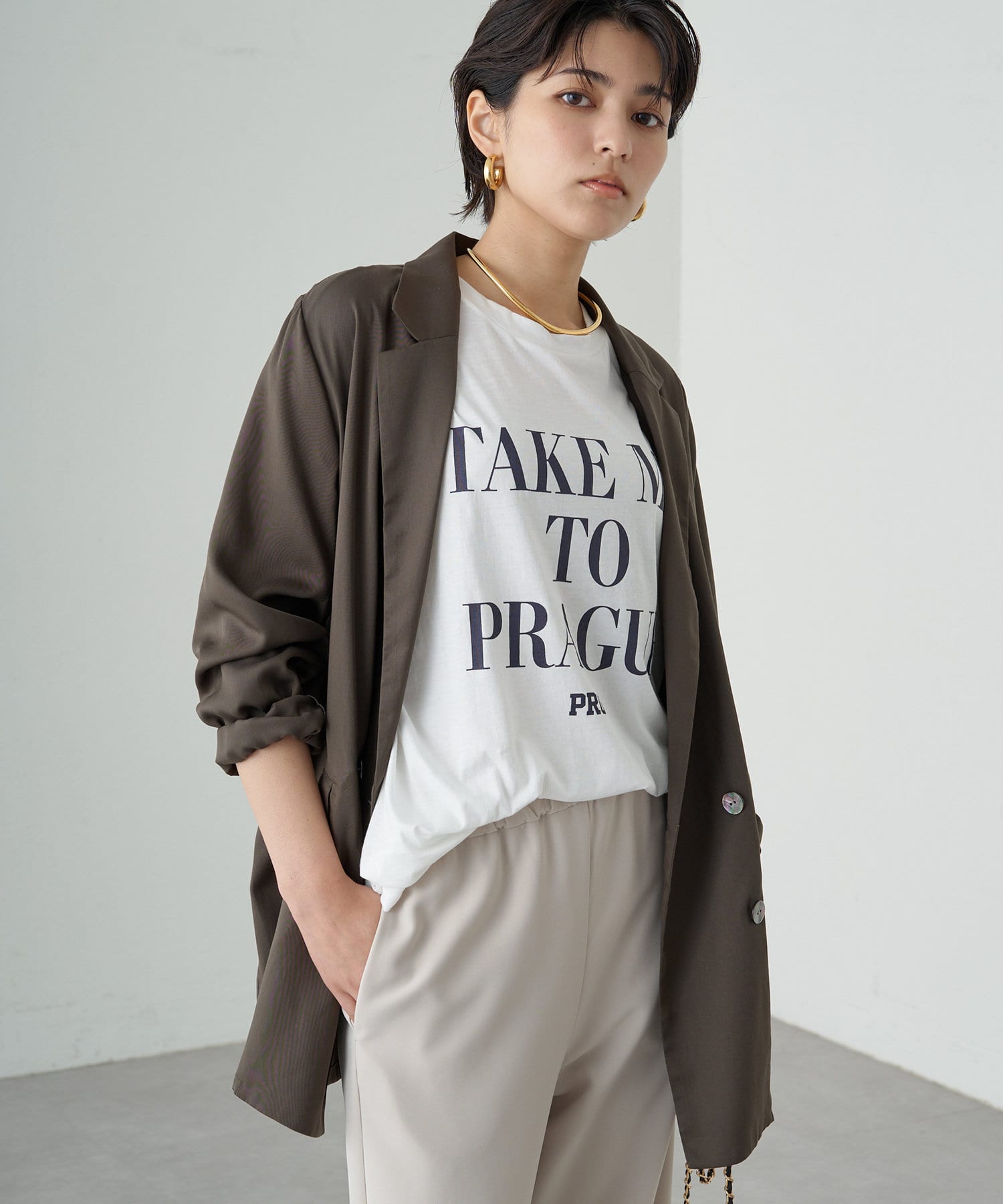 【Loungedress】tシャツ Tシャツ 2WAYロゴプルオーバー 2wayロゴプルオーバーは今シーズンも大人気。 1枚で着映えして