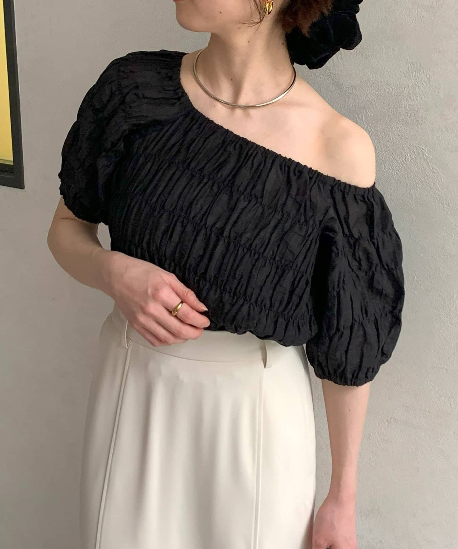 Thevon.(ゼヴォン) シャーリングシアーボートネックブラウス