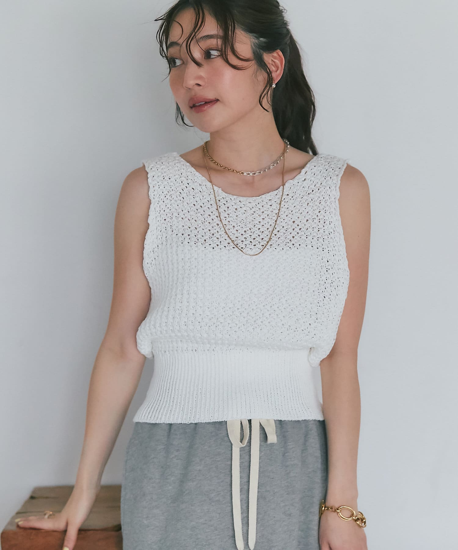La boutique BonBon ストラップパンツ　グレー　38サイズ 大人っぽカジュアル】前後2WAYざっくりクロップドベスト | La