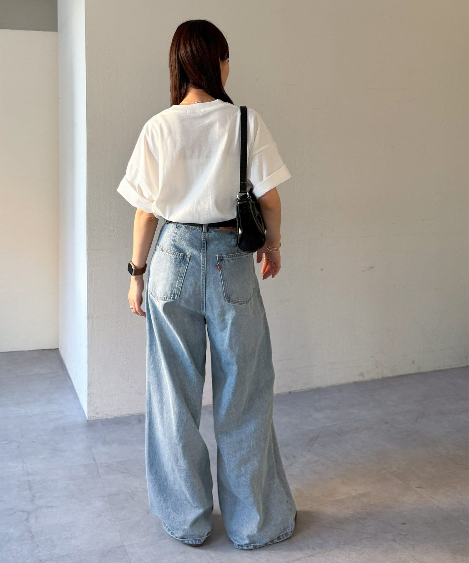 DISCOAT(ディスコート) 【WEB限定】モノクロロゴカラーポイントビッグ半袖Tシャツ