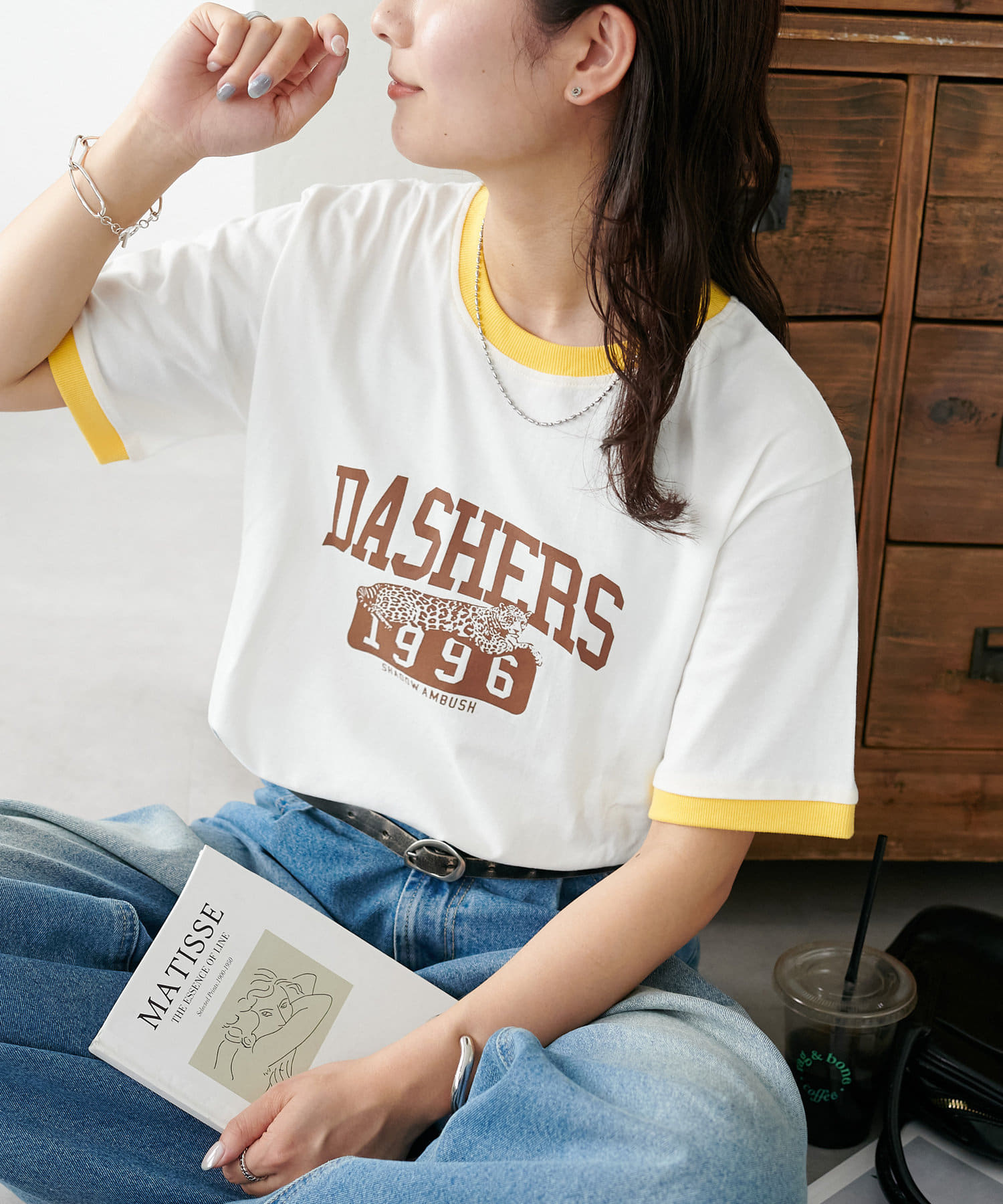 DISCOAT ONLINE LIMITED ITEM着るだけでこなれるロゴTシャツ♪●デザイン古着ライクな配色とカレッジ風ロゴが魅力のプリントTシャツ。程よくゆとりのあるボックスシルエットで、性別問