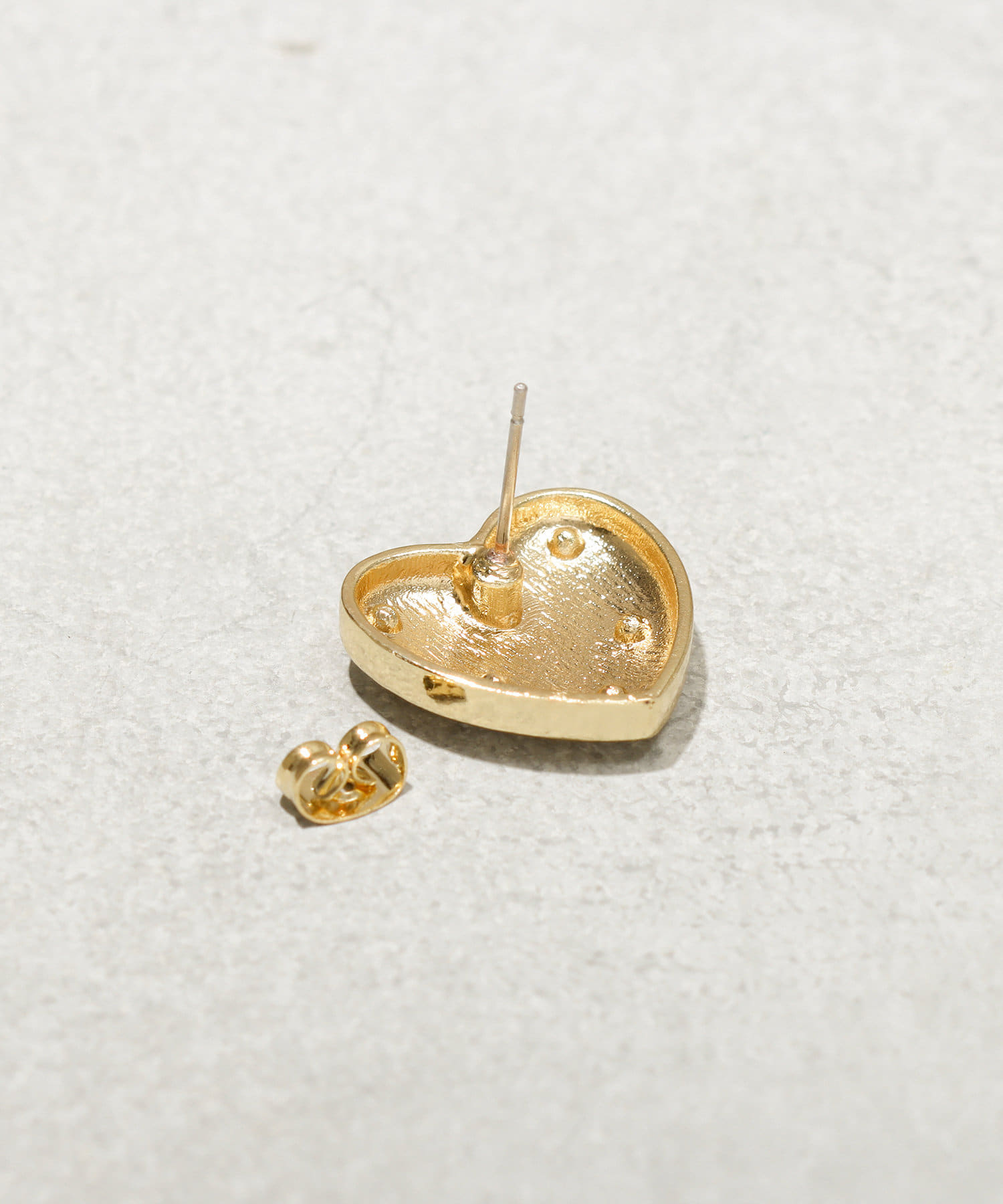3COINS(スリーコインズ) ガラスメタルハートピアス