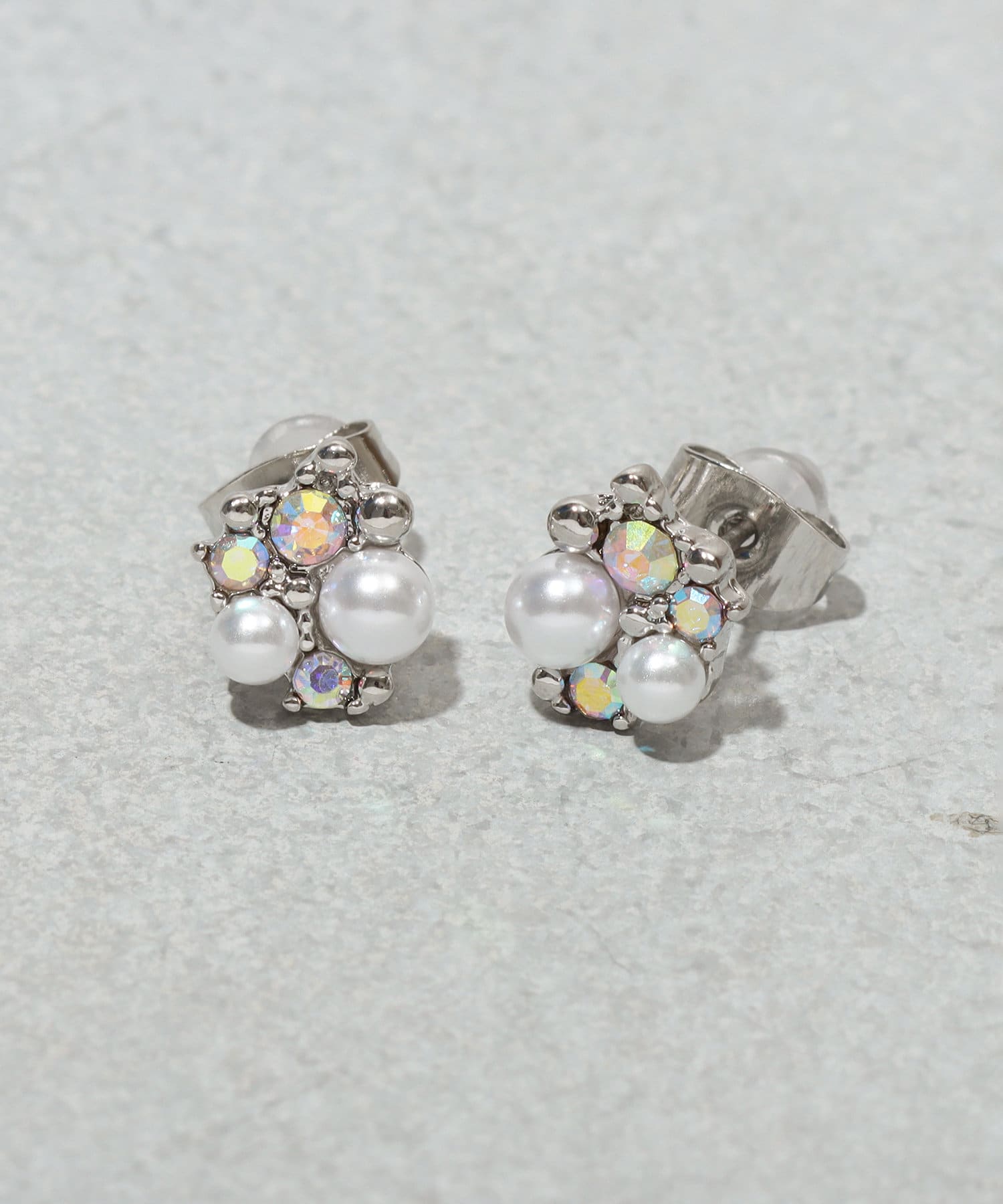 3COINS(スリーコインズ) ミニビジューピアス