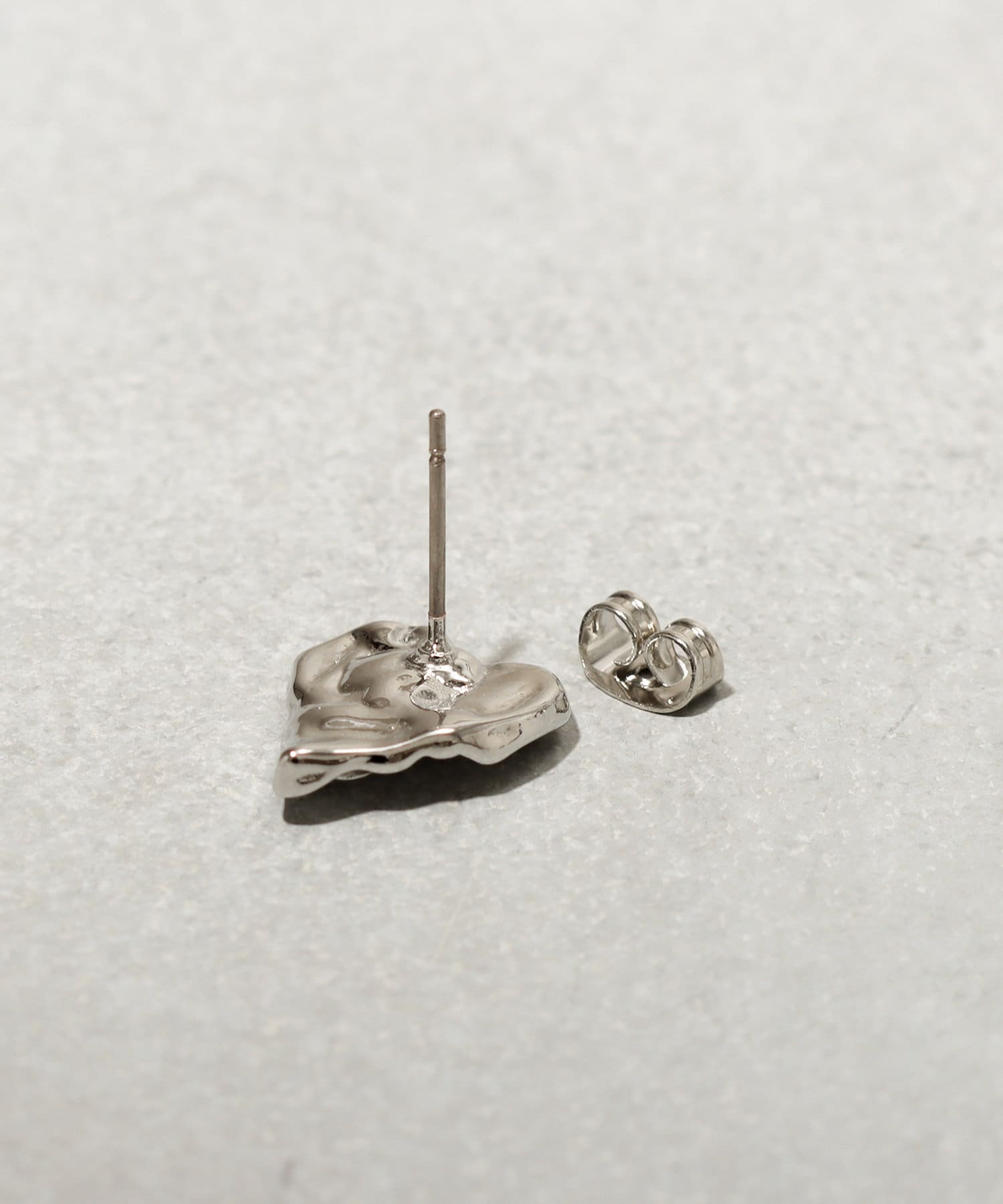 3COINS(スリーコインズ) ハートメタルピアス