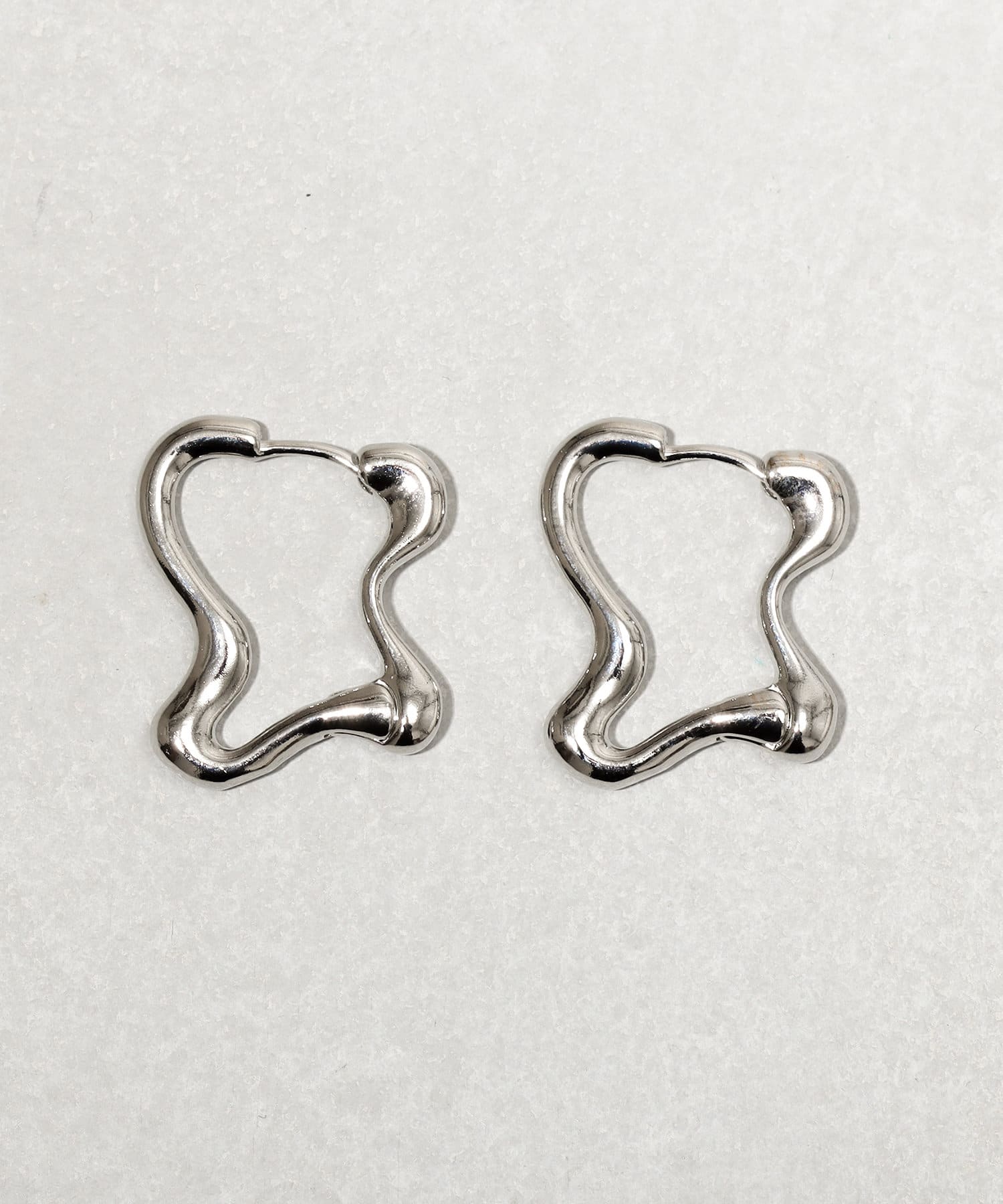 3COINS(スリーコインズ) ナミデザインメタルワンタッチピアス