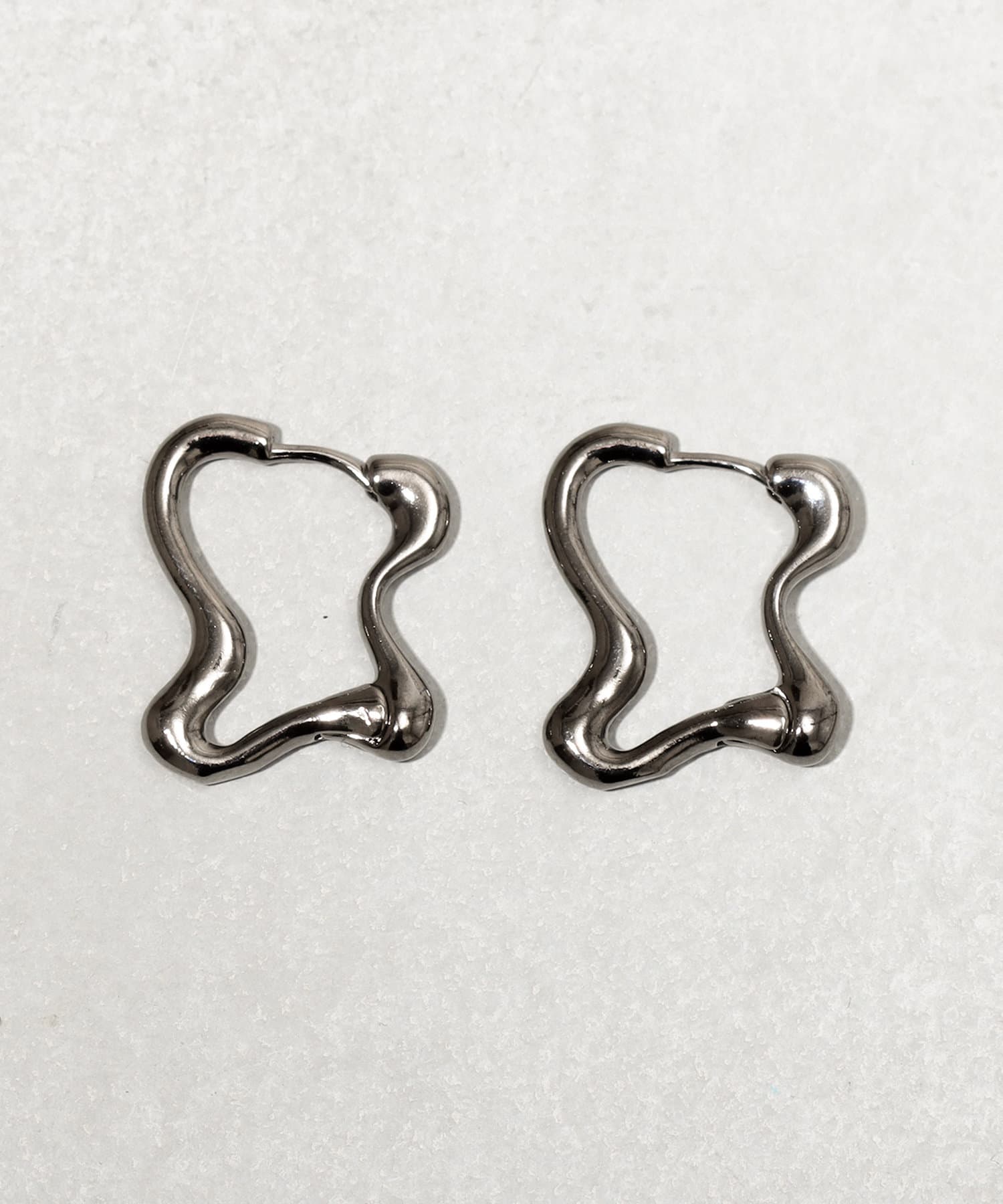 3COINS(スリーコインズ) ナミデザインメタルワンタッチピアス