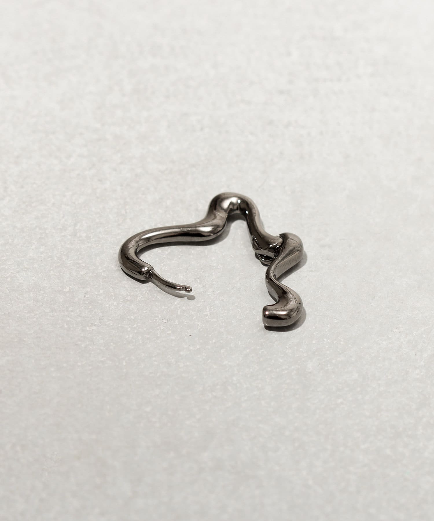 3COINS(スリーコインズ) ナミデザインメタルワンタッチピアス