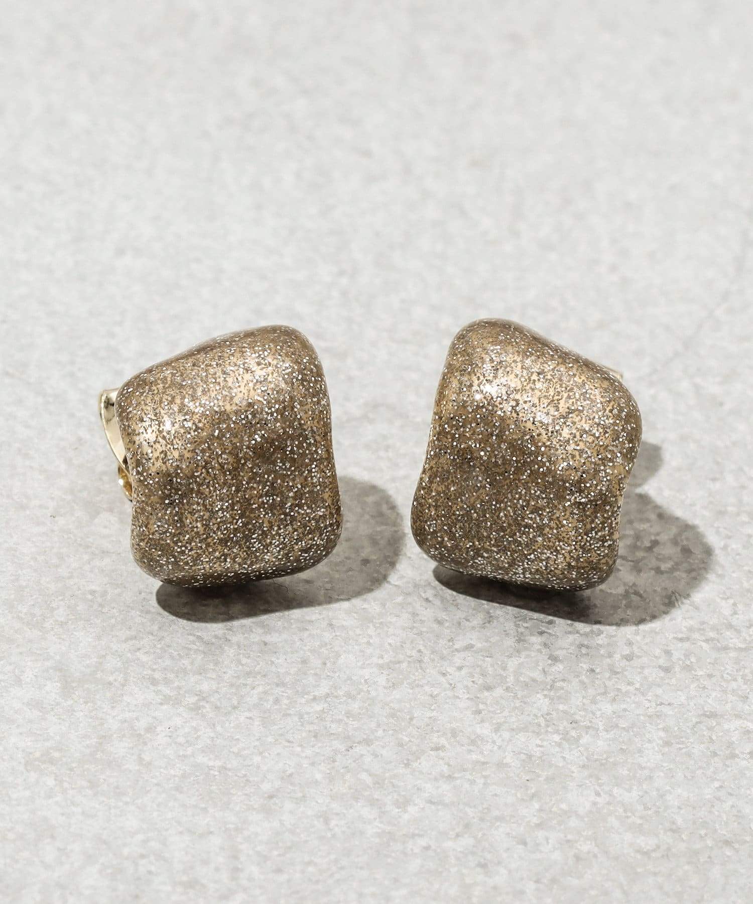 3COINS(スリーコインズ) ラメエポカーブピアス