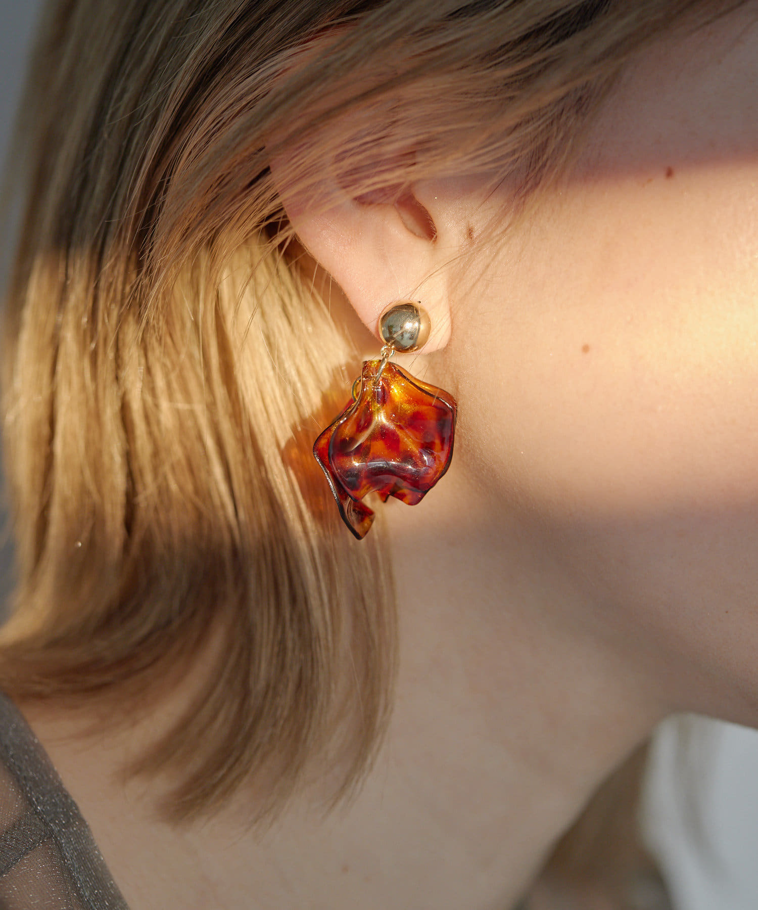 ear PAPILLONNER(イア パピヨネ) 花びらピアス