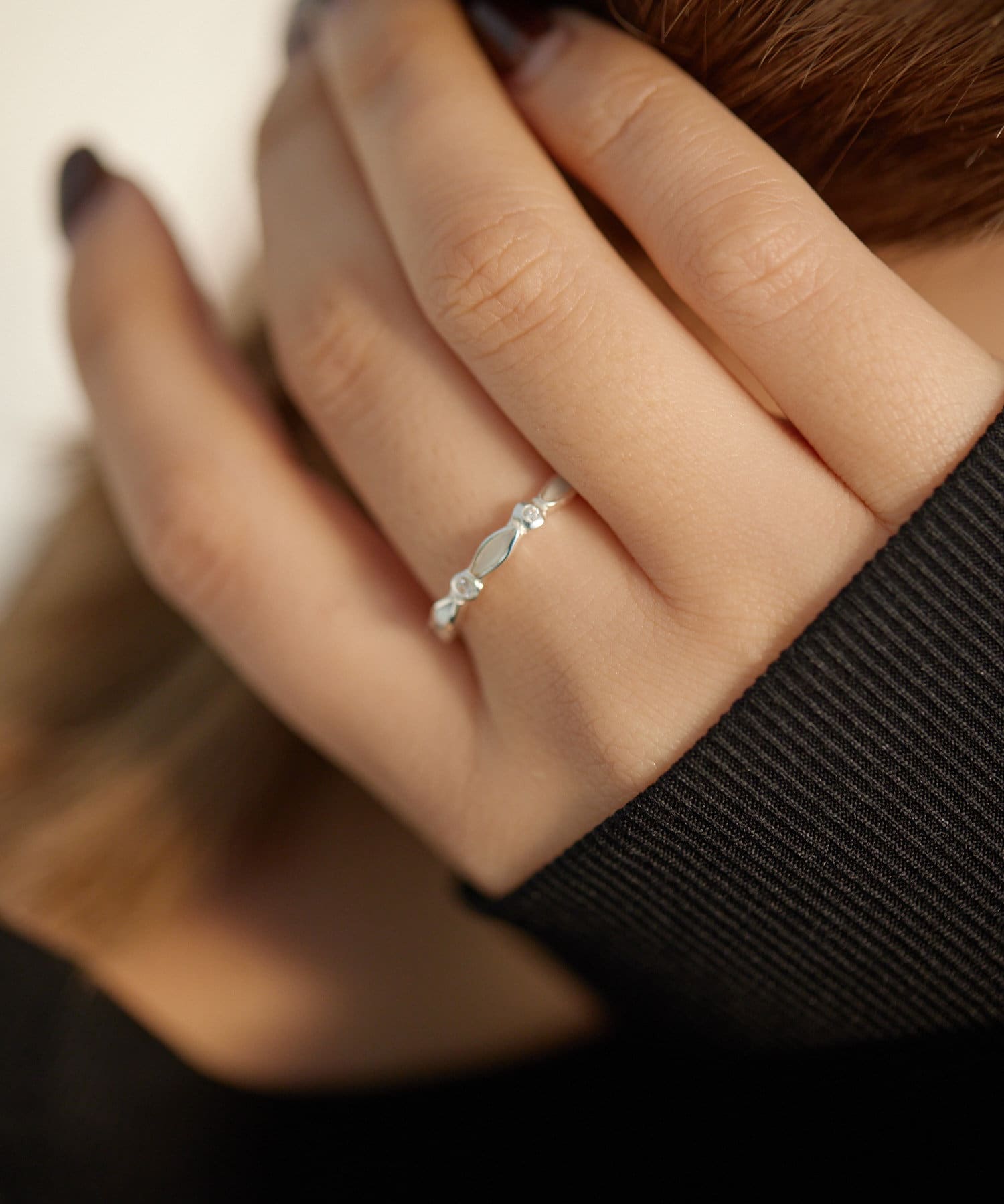 ear PAPILLONNER(イア パピヨネ) 《スターリングシルバー使用》リーフチェーンシェルリング