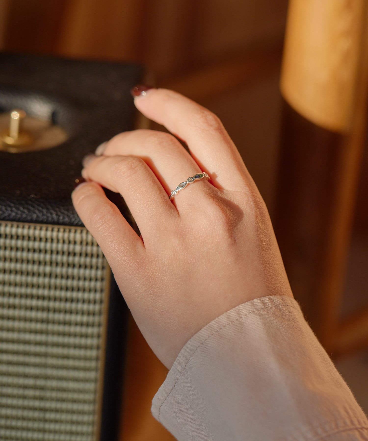 ear PAPILLONNER(イア パピヨネ) 《スターリングシルバー使用》リーフチェーンシェルリング