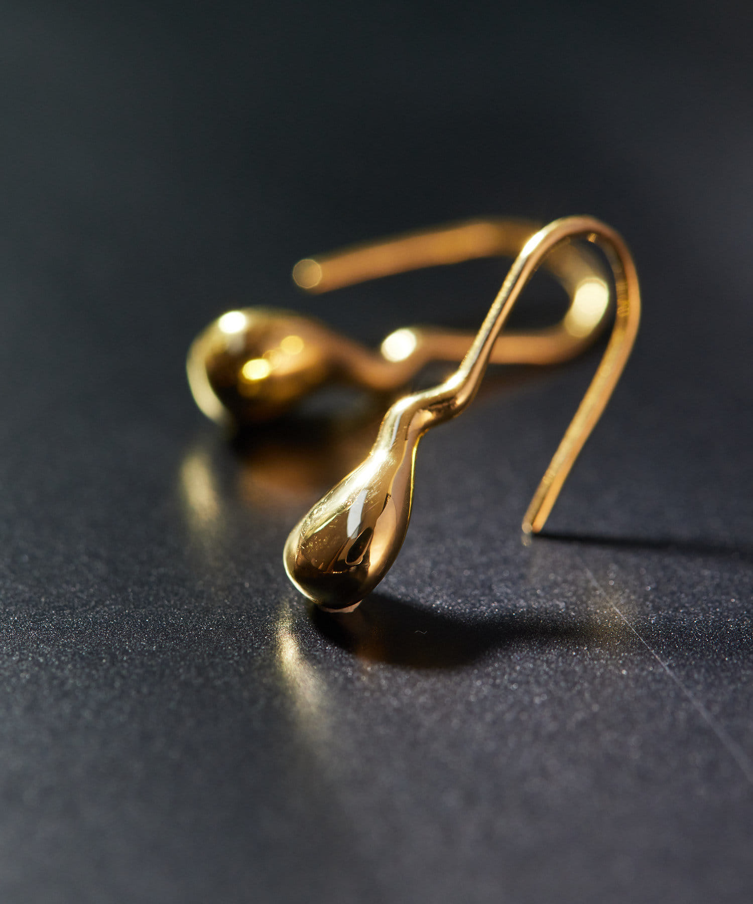 ear PAPILLONNER(イア パピヨネ) 《スターリングシルバー使用》ゴーストピアス