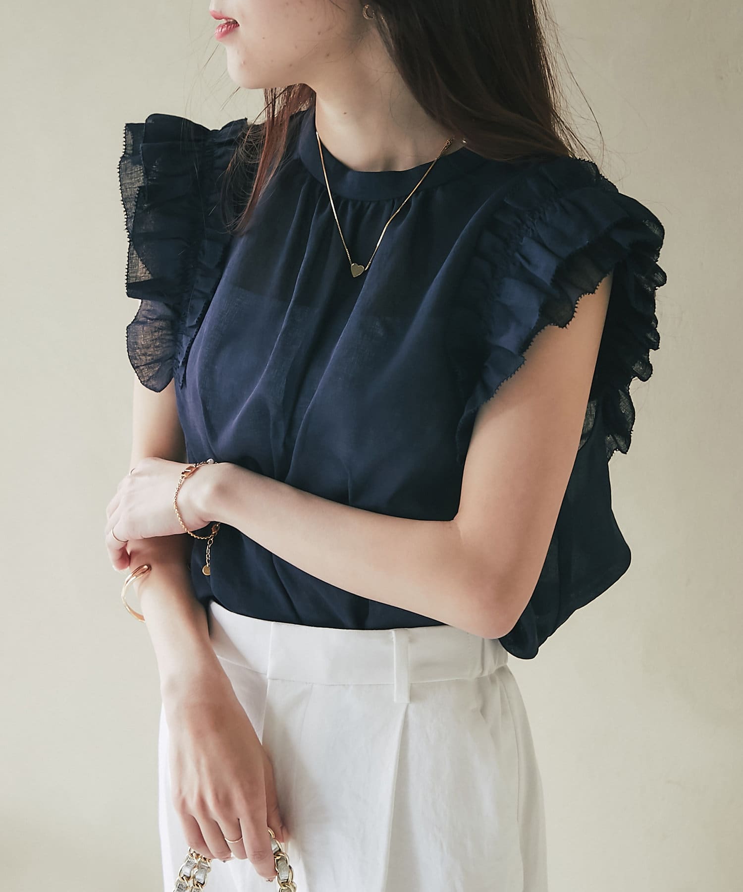 La boutique BonBon(ラブティックボンボン) 【最強モテブラウス】フリルノースリブラウス