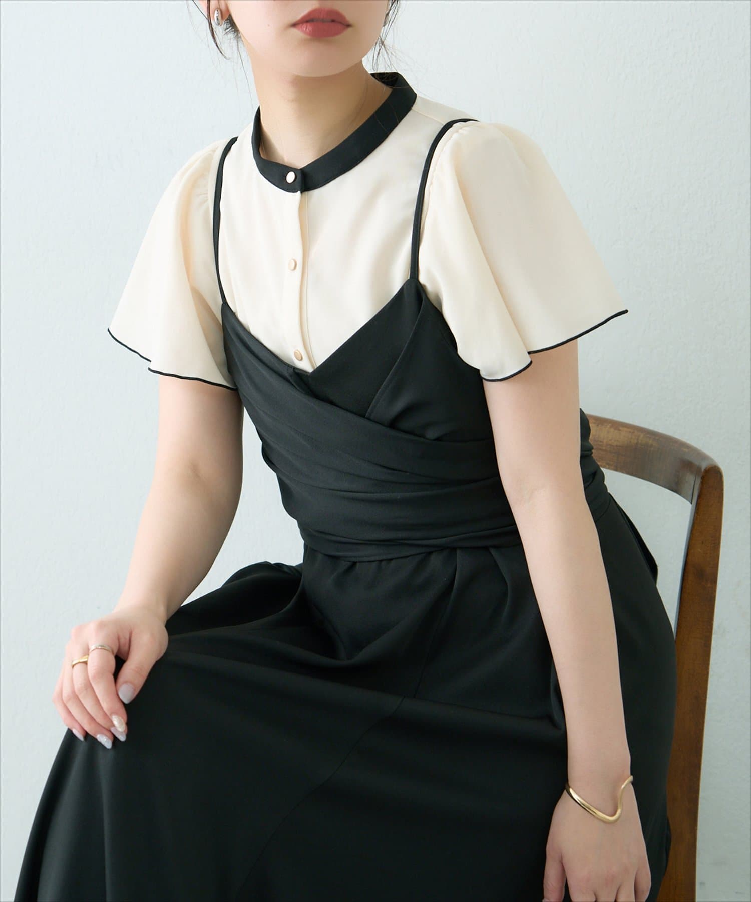 natural couture(ナチュラルクチュール) レディース メタル釦フリル袖ブラウス オフホワイト