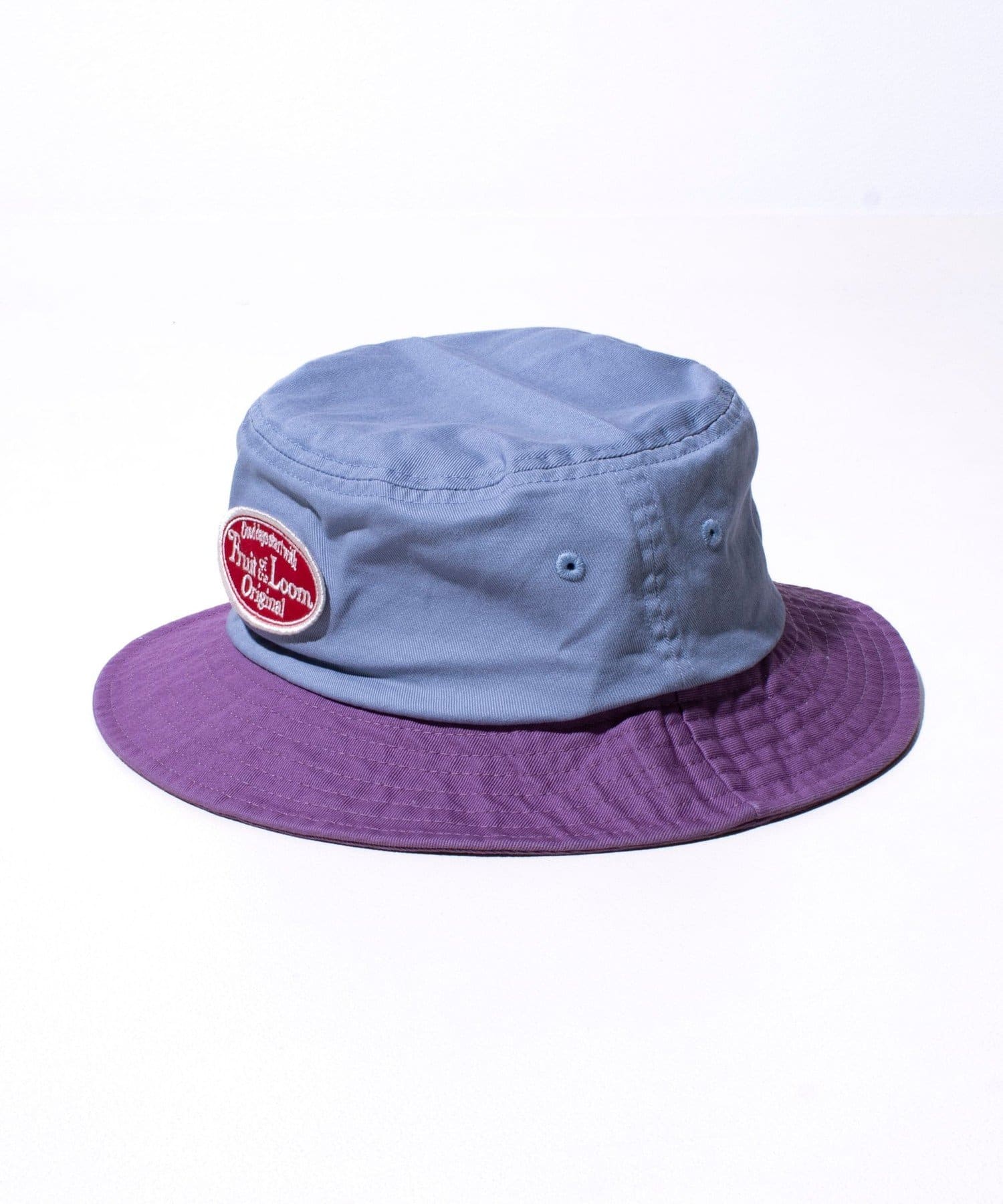 FTL EX TWOTONE WAPPEN BUCKET HAT日除けや紫外線対策としてだけでなく、コーデのアクセントとしても使える帽子は、大活躍するファッションアイテムです。カジュアルコーデやスポー