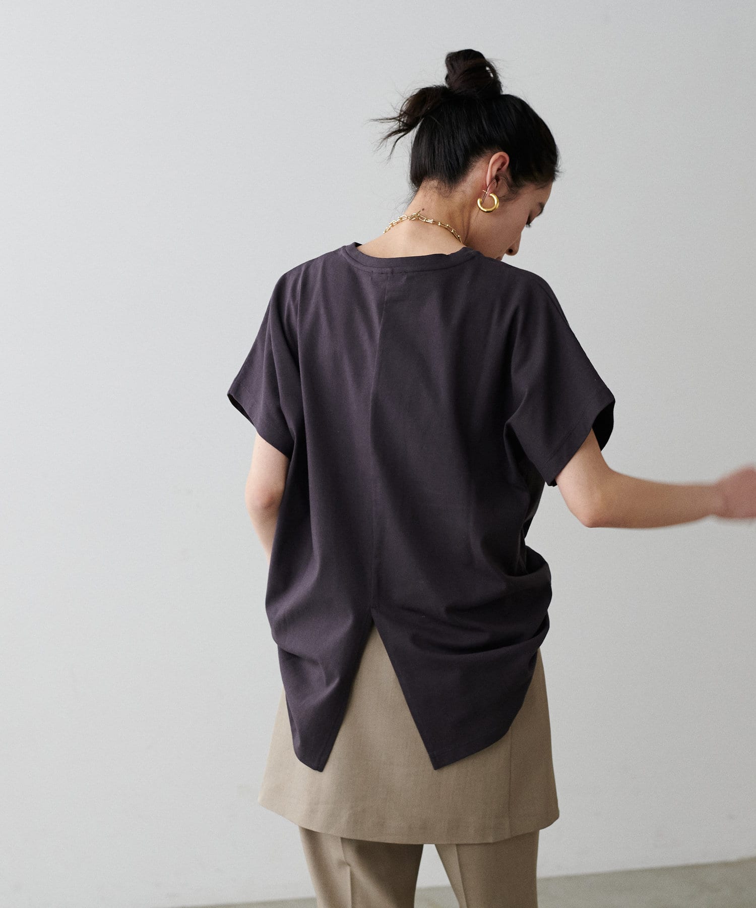 LARUTA(ラルータ) 汗染み防止バックスリットロゴT